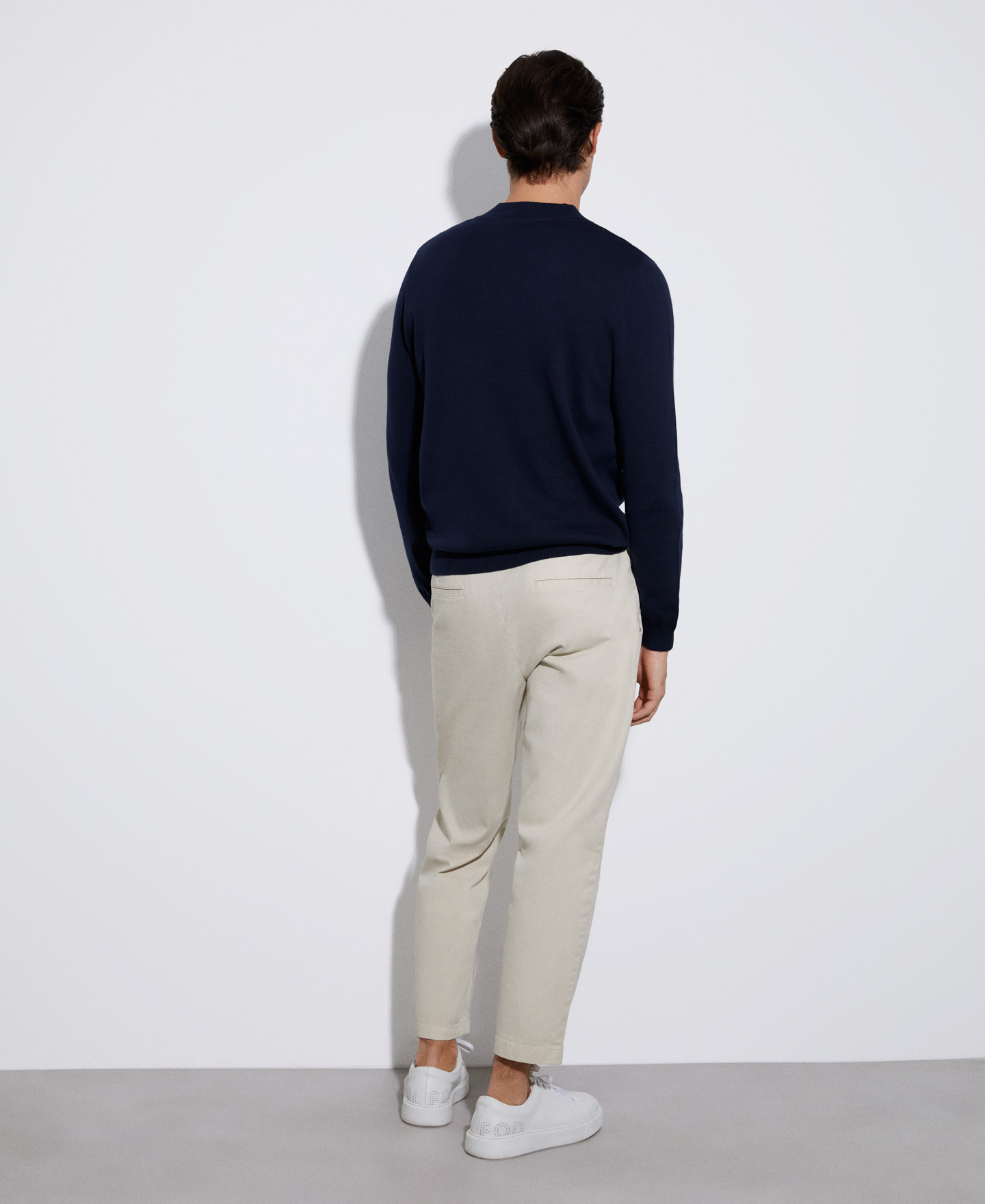 Responsible cotton V-neck sweater image number 2