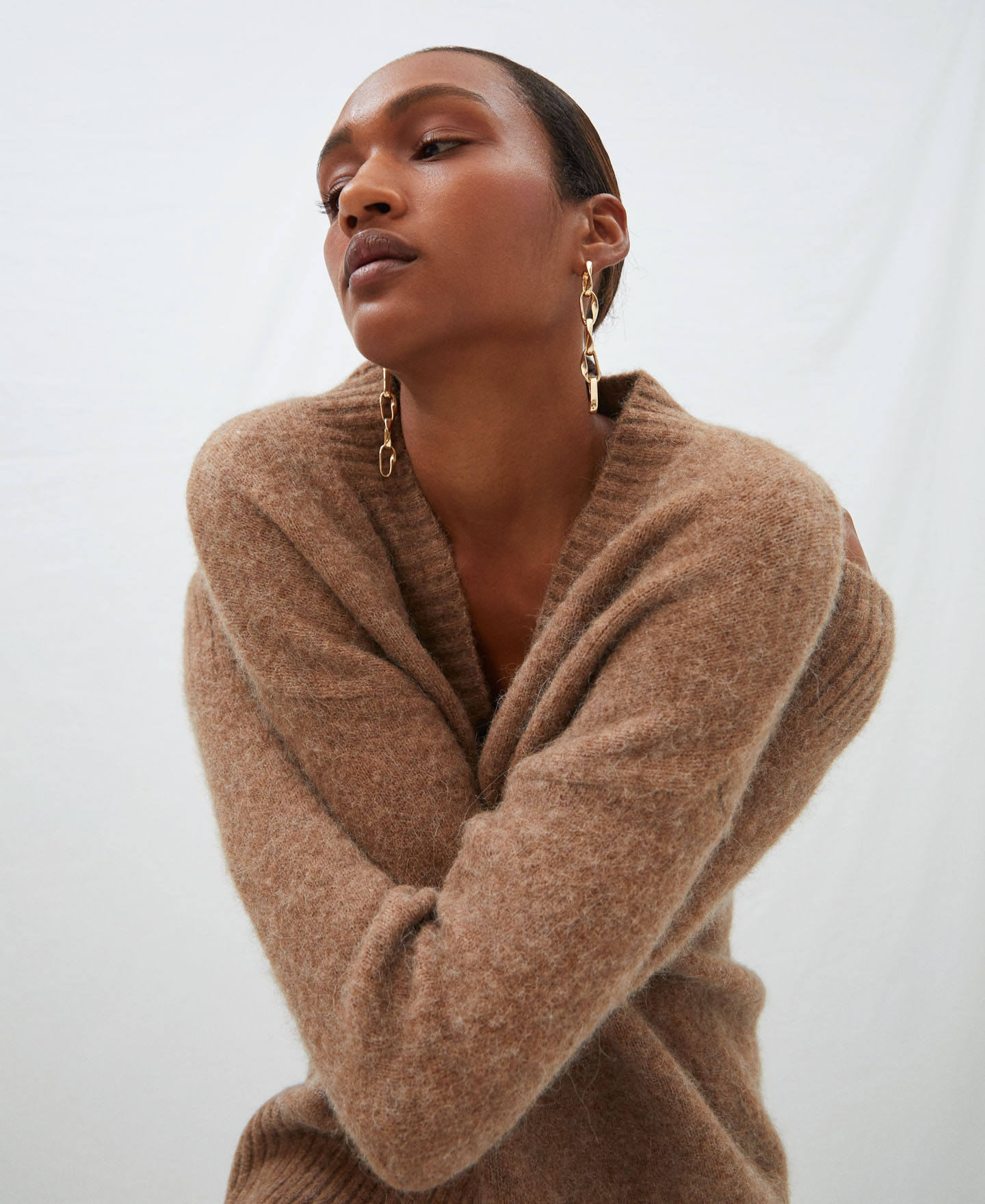 Alpaca V-neckline sweater image number 3
