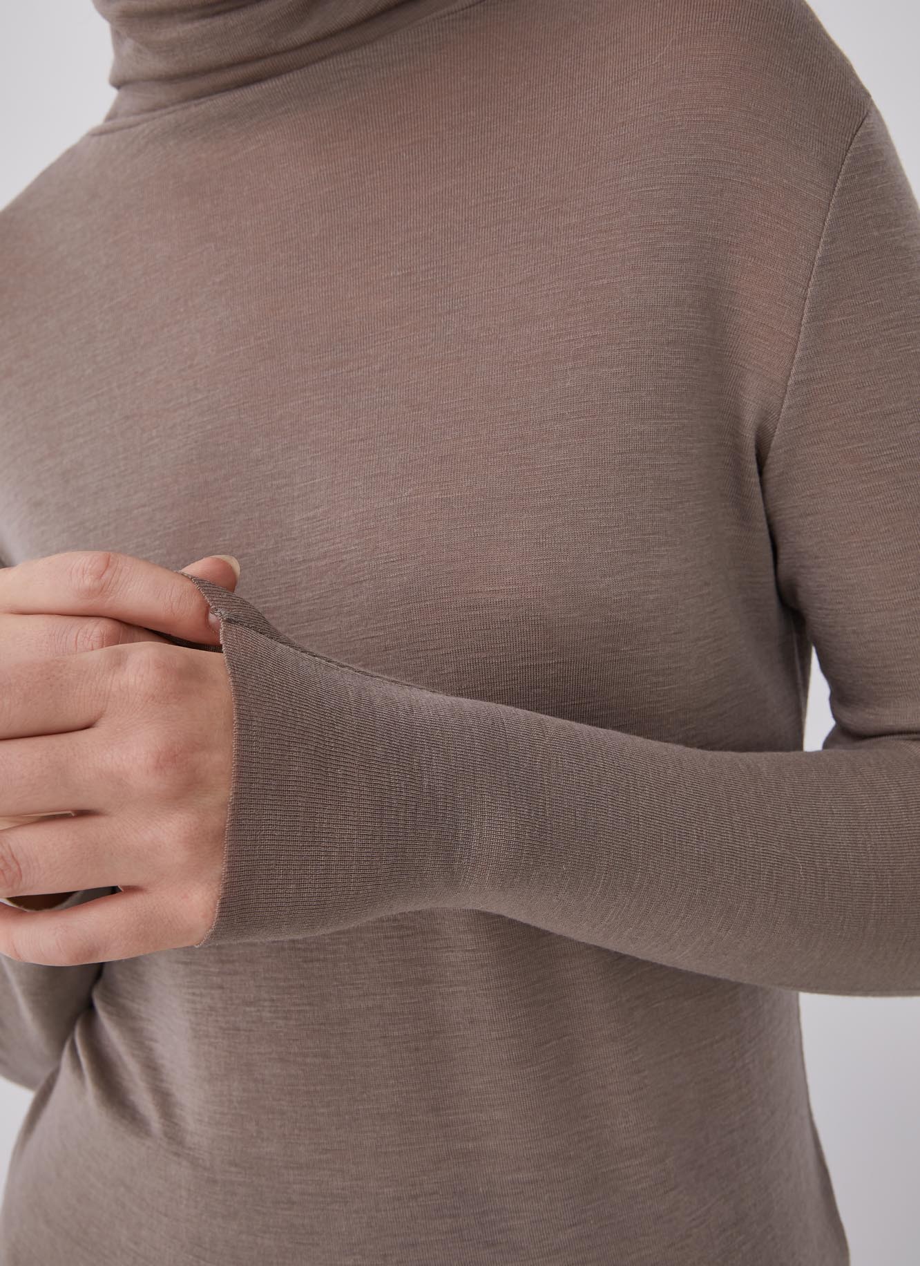 Merino wool sweater with high collar image number 2