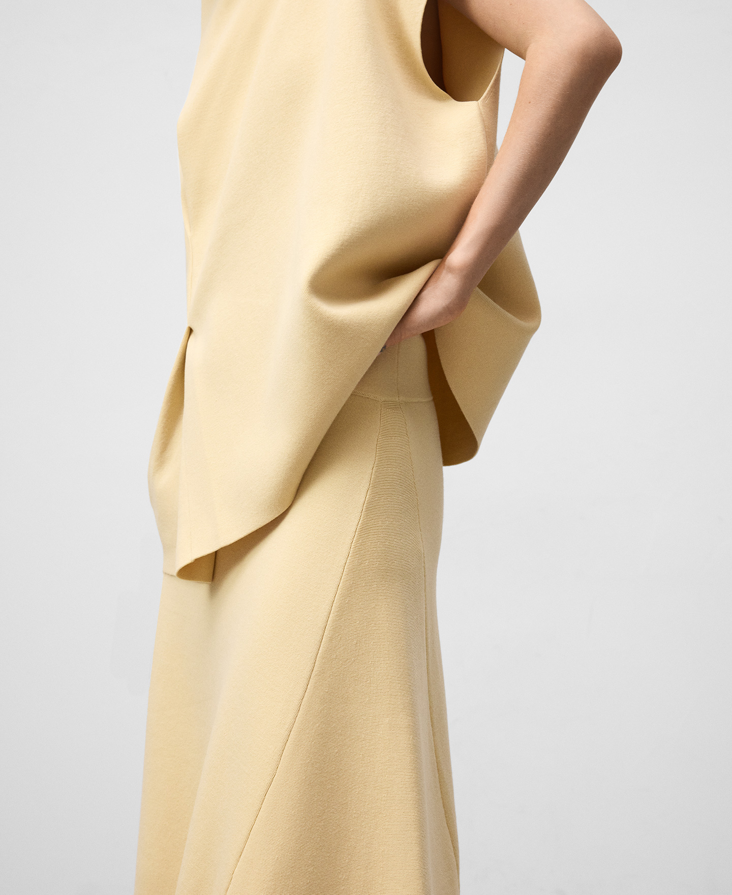 Falda punto godet lateral mujer image number 3