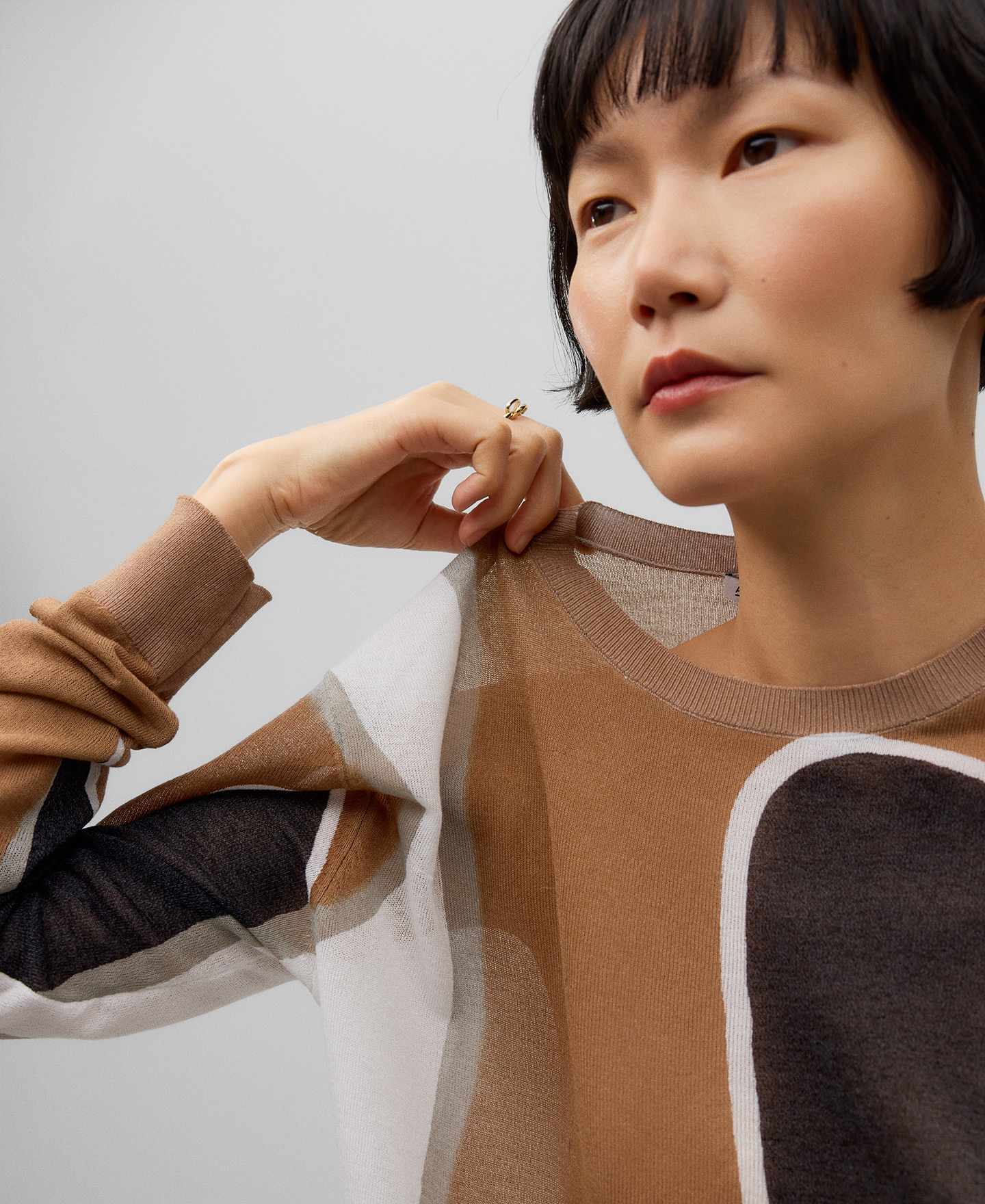 Printed fine knit sweater woman image number 3