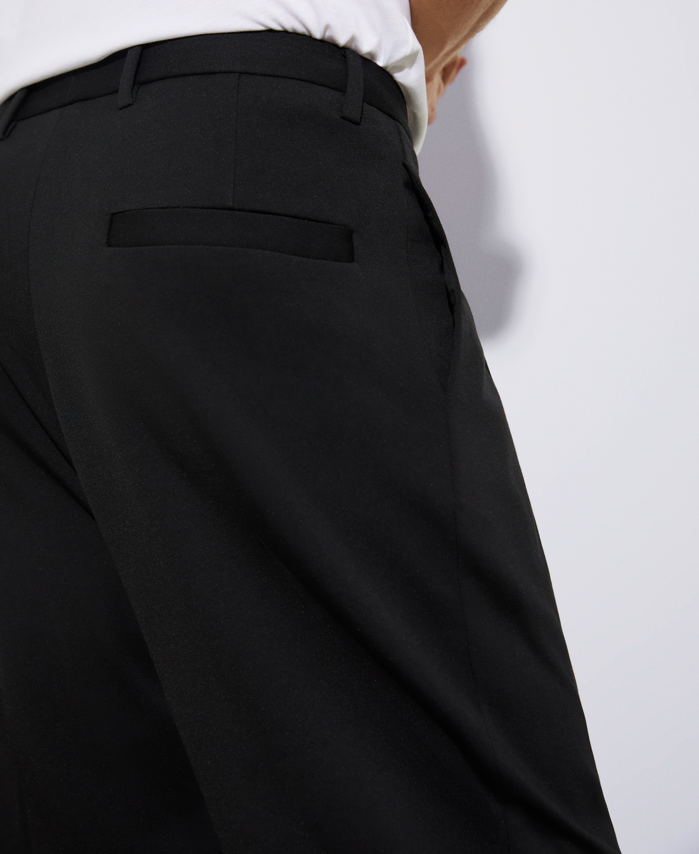 Viscose pleated trousers image number 3