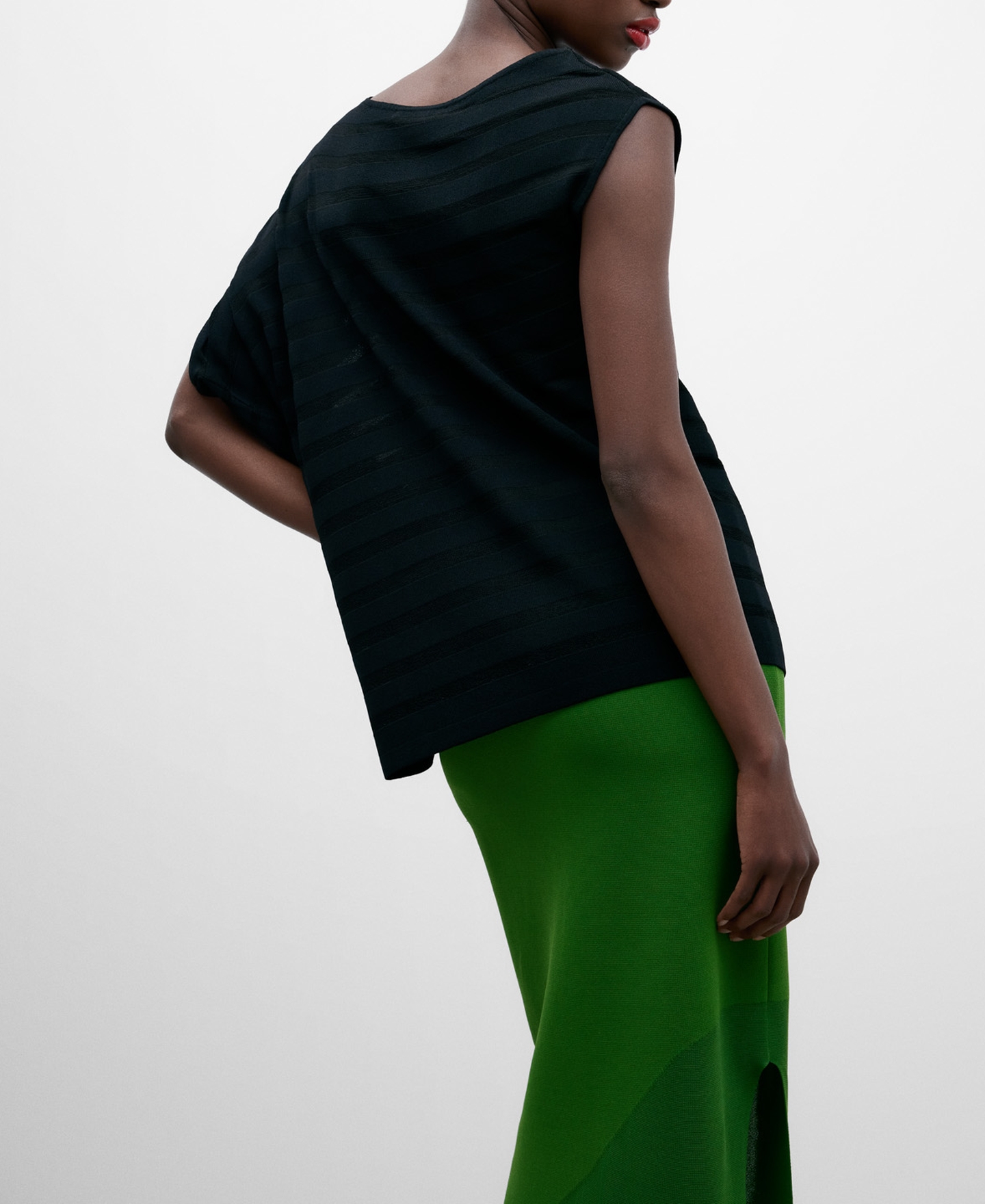 Semitransparent knitted black pullover image number 2