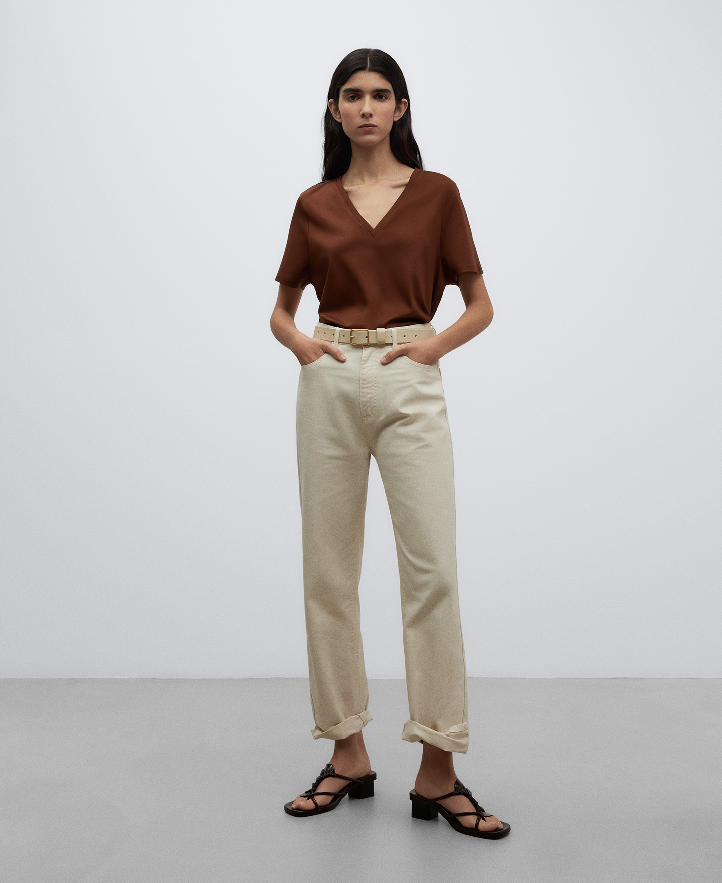 Cotton V-neck T-shirt woman image number 1