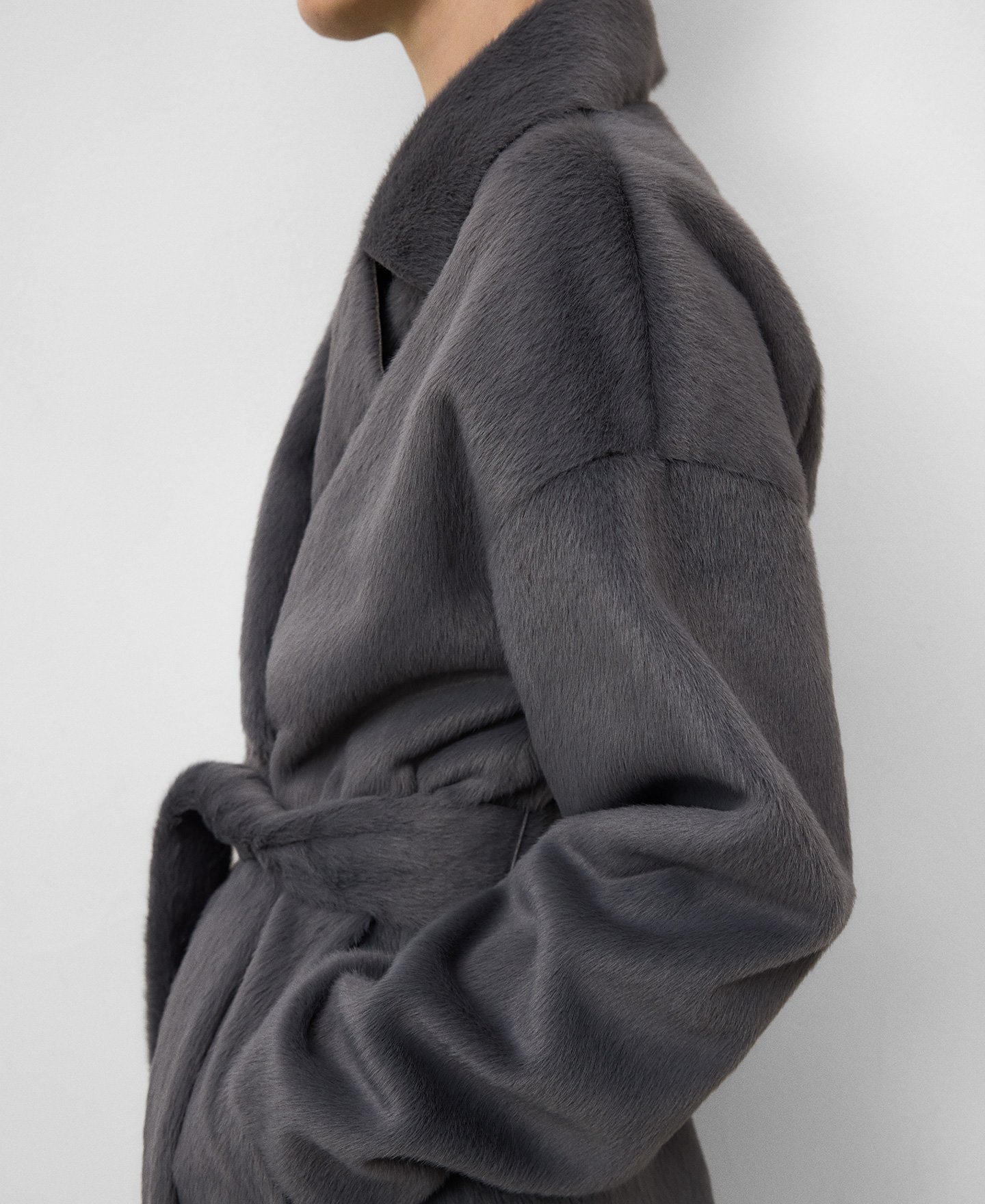 Straight-cut faux fur coat woman image number 3