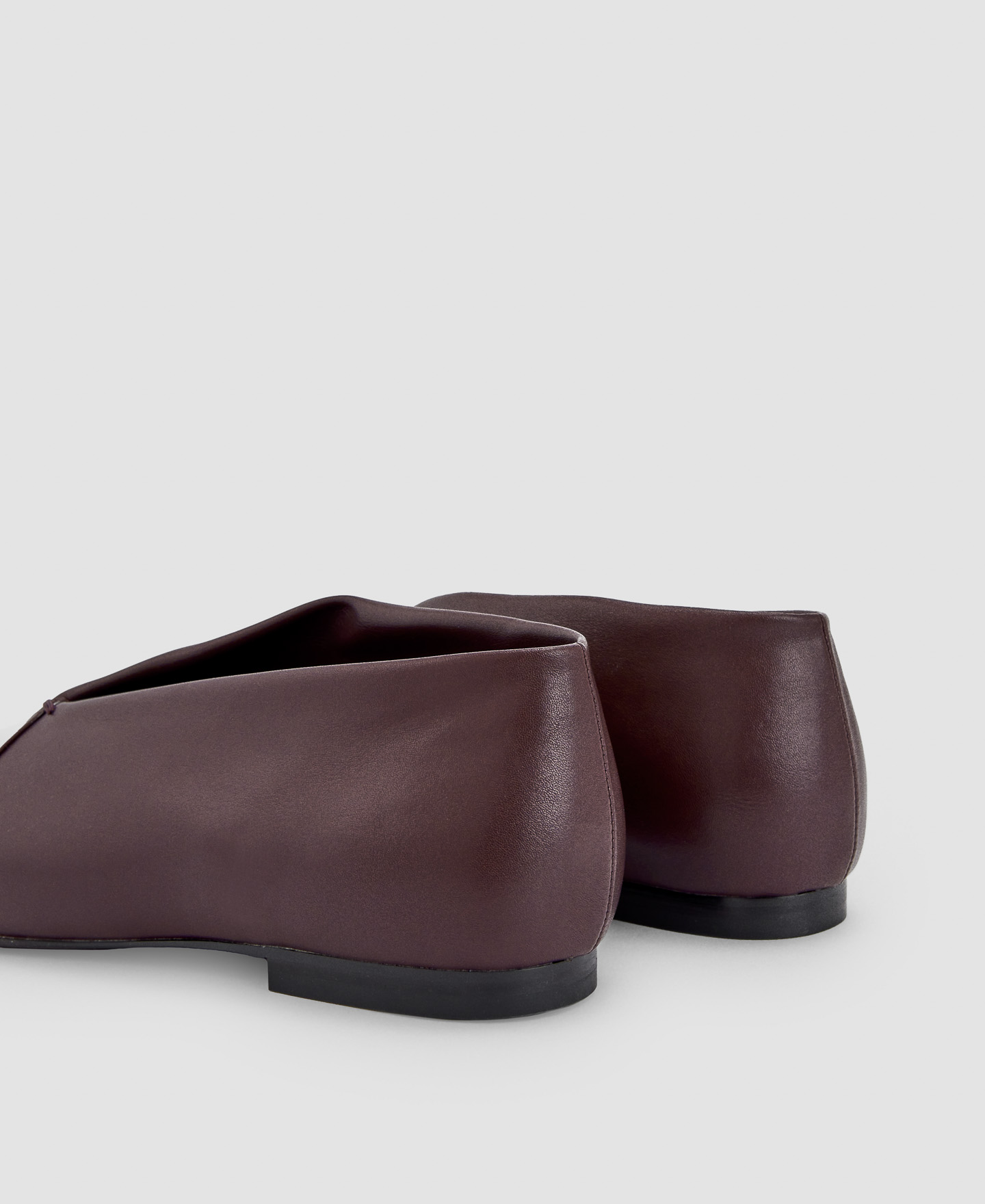 Asimetric V-vamp ballet flats image number 2