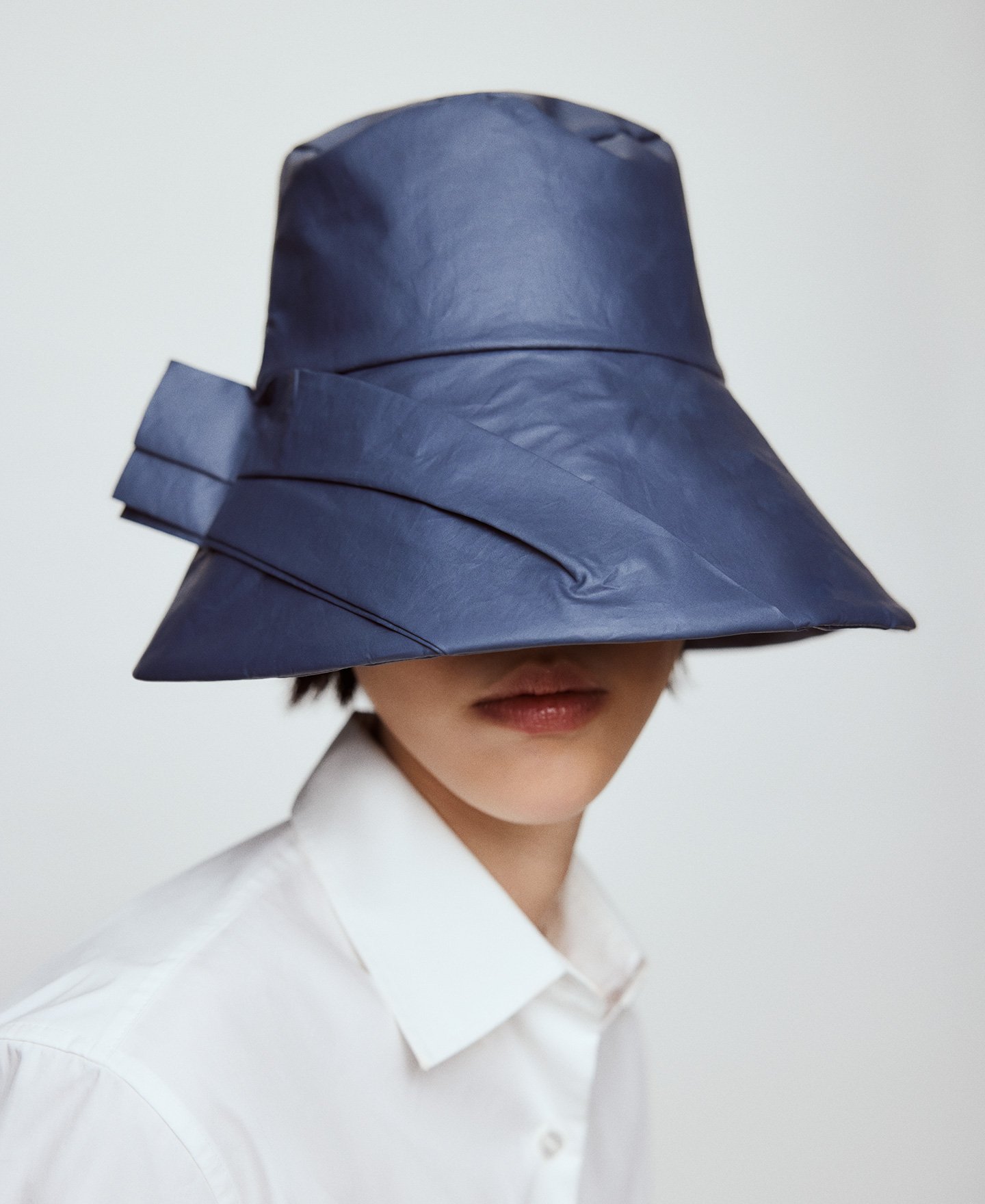 Bucket hat with pleat detail image number 3