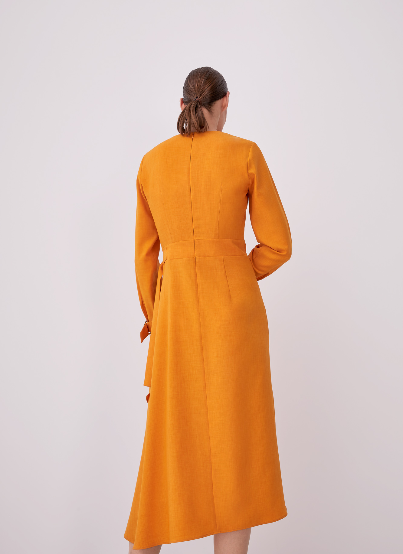 Vestido cruzado con godet lateral image number 3