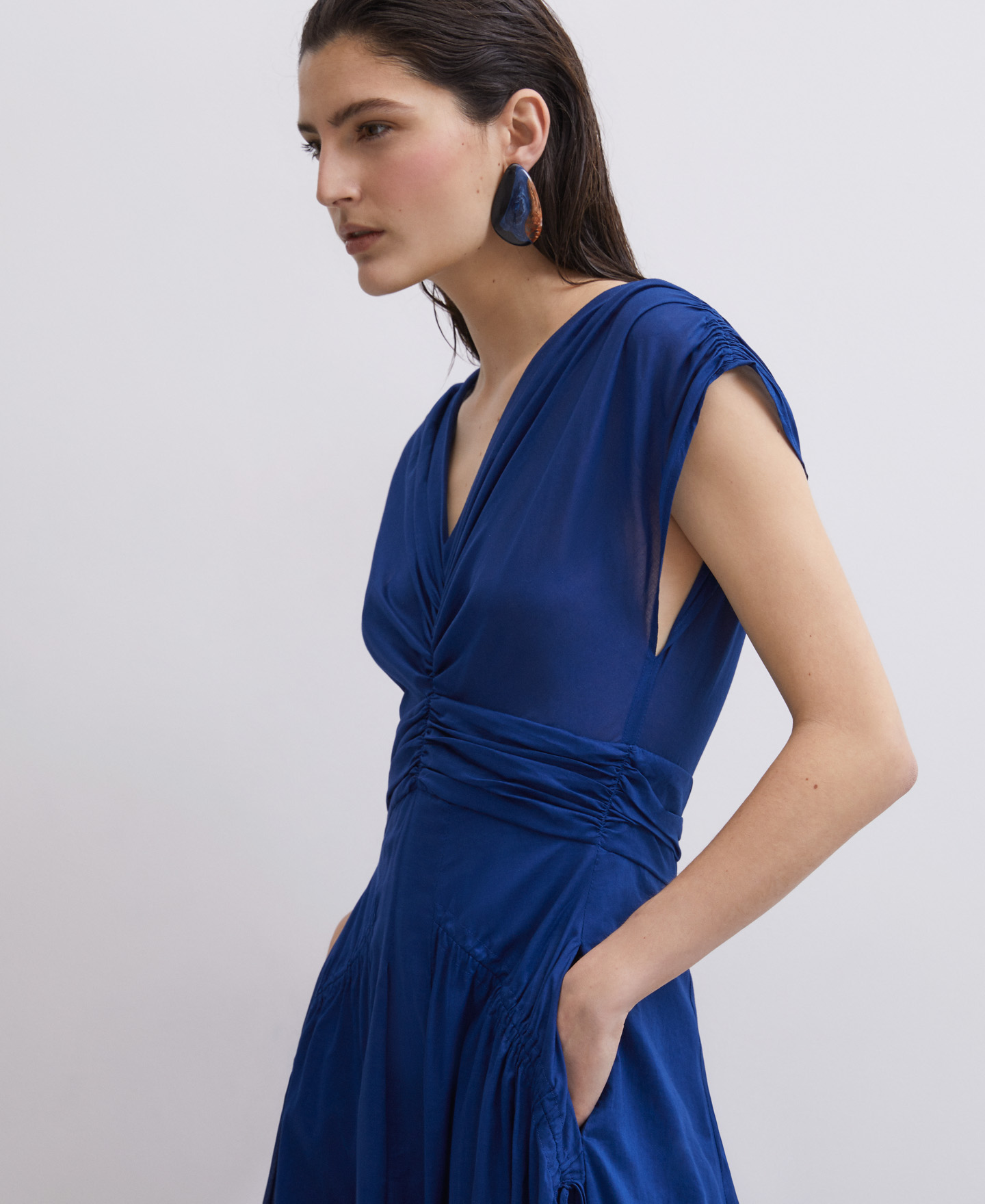 Blue ruffled dress in cotton image number 0