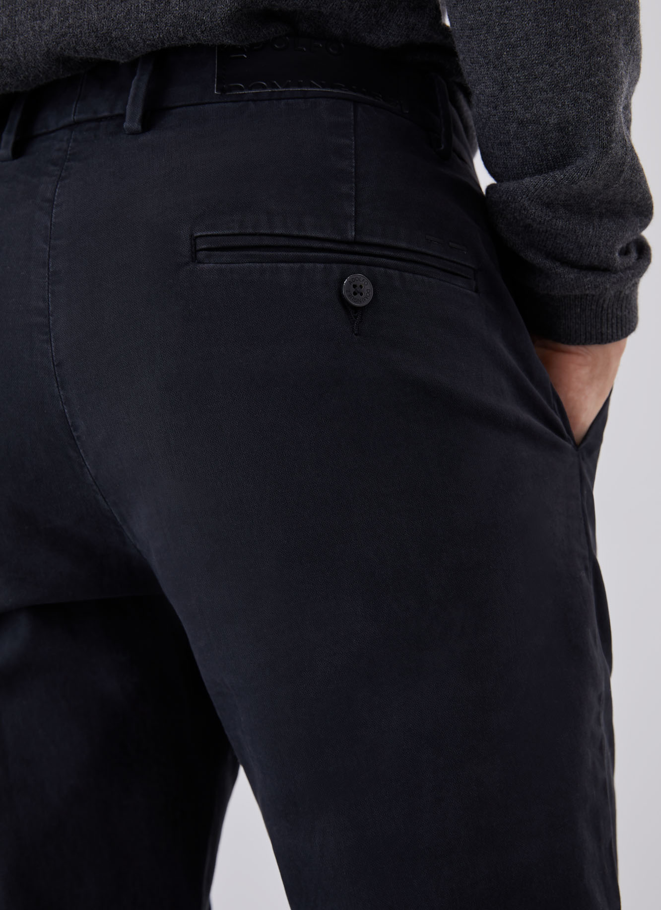 Pantalón chino de algodón elástico image number 2