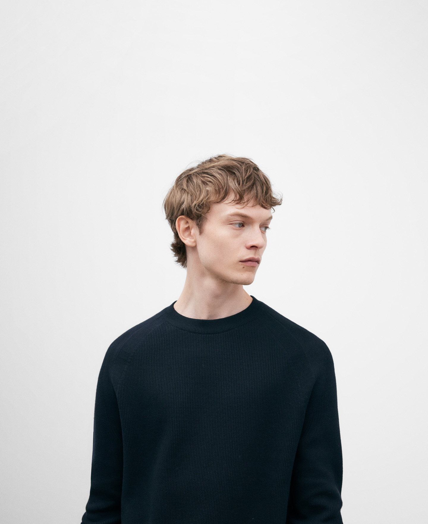 Crew neckline sweater for men image number 3