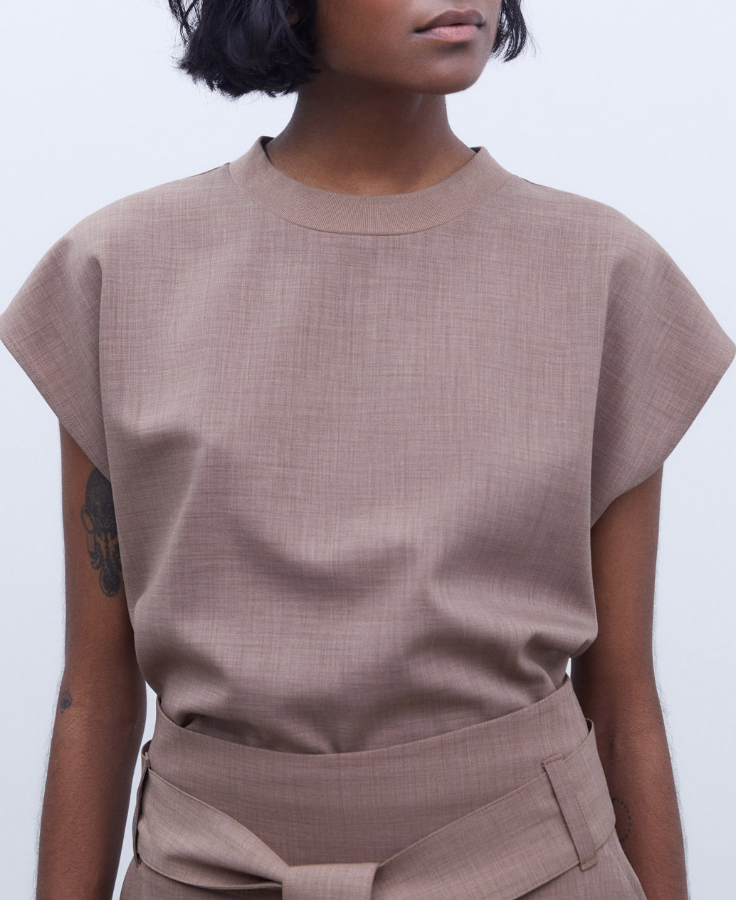 Side vents T-shirt image number 0