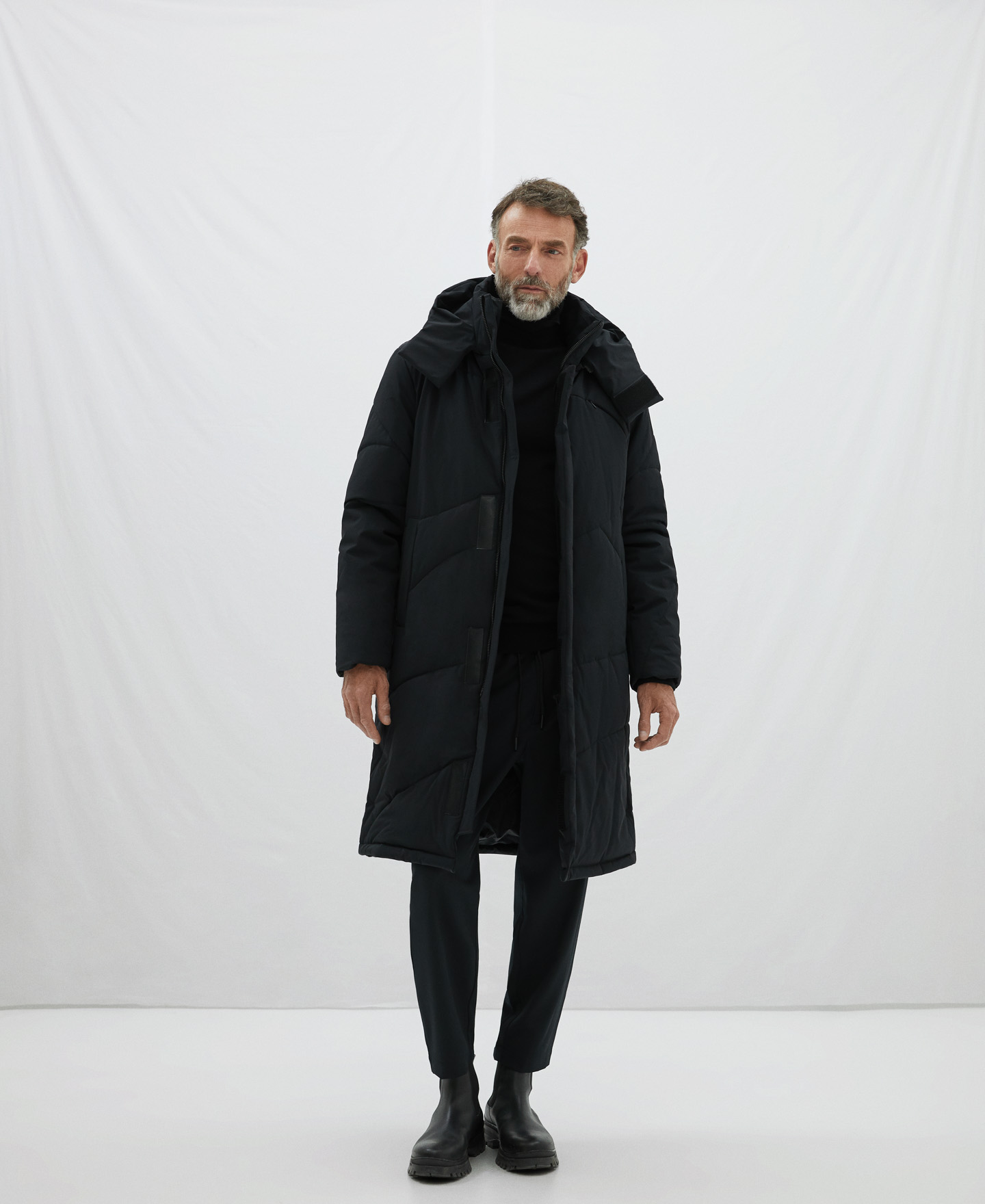 Long padded jacket stitching details image number 1