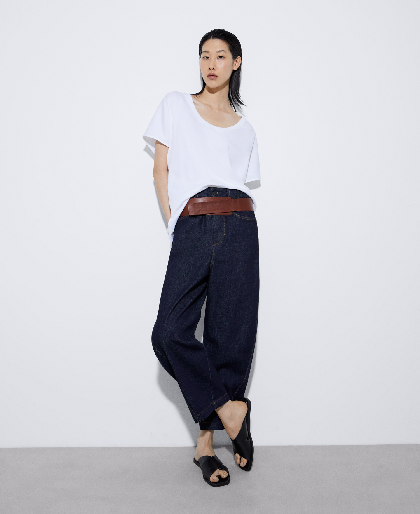 Asymmetrical sash in vachetta image number 3