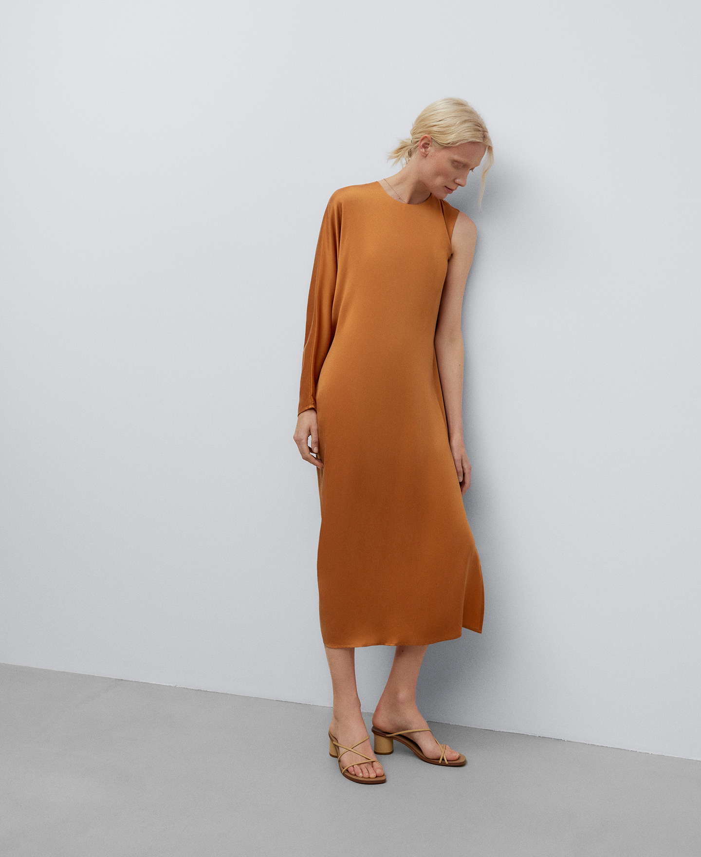 Vestido asimétrico naranja mujer image number 1