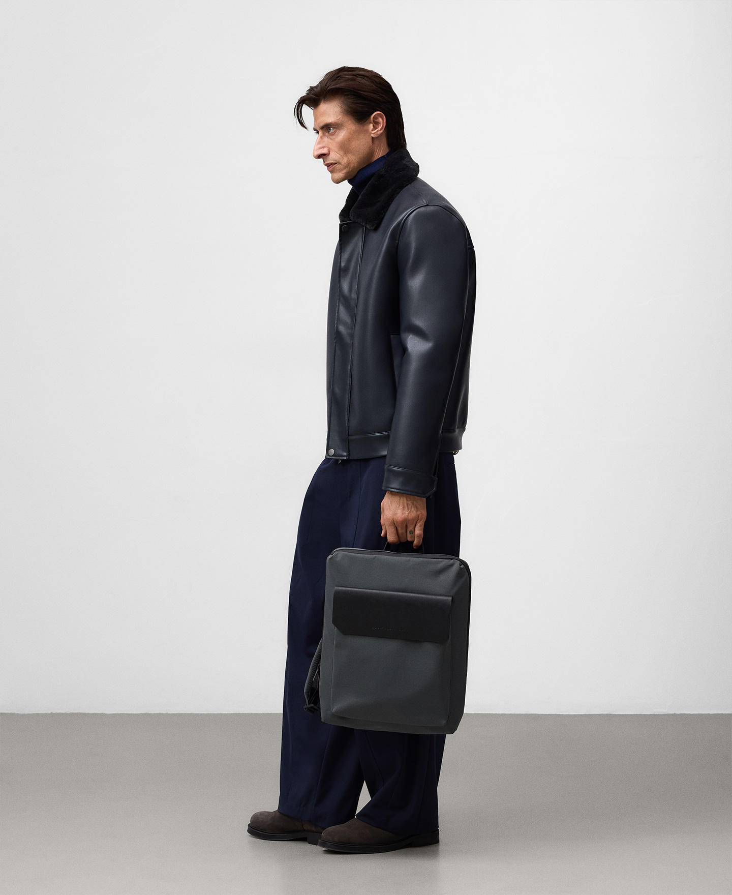 Nylon compact backpack man image number 4