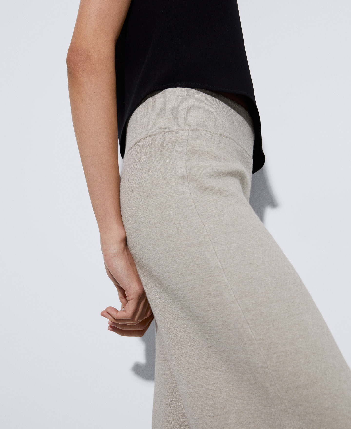Baggy linen trousers image number 3