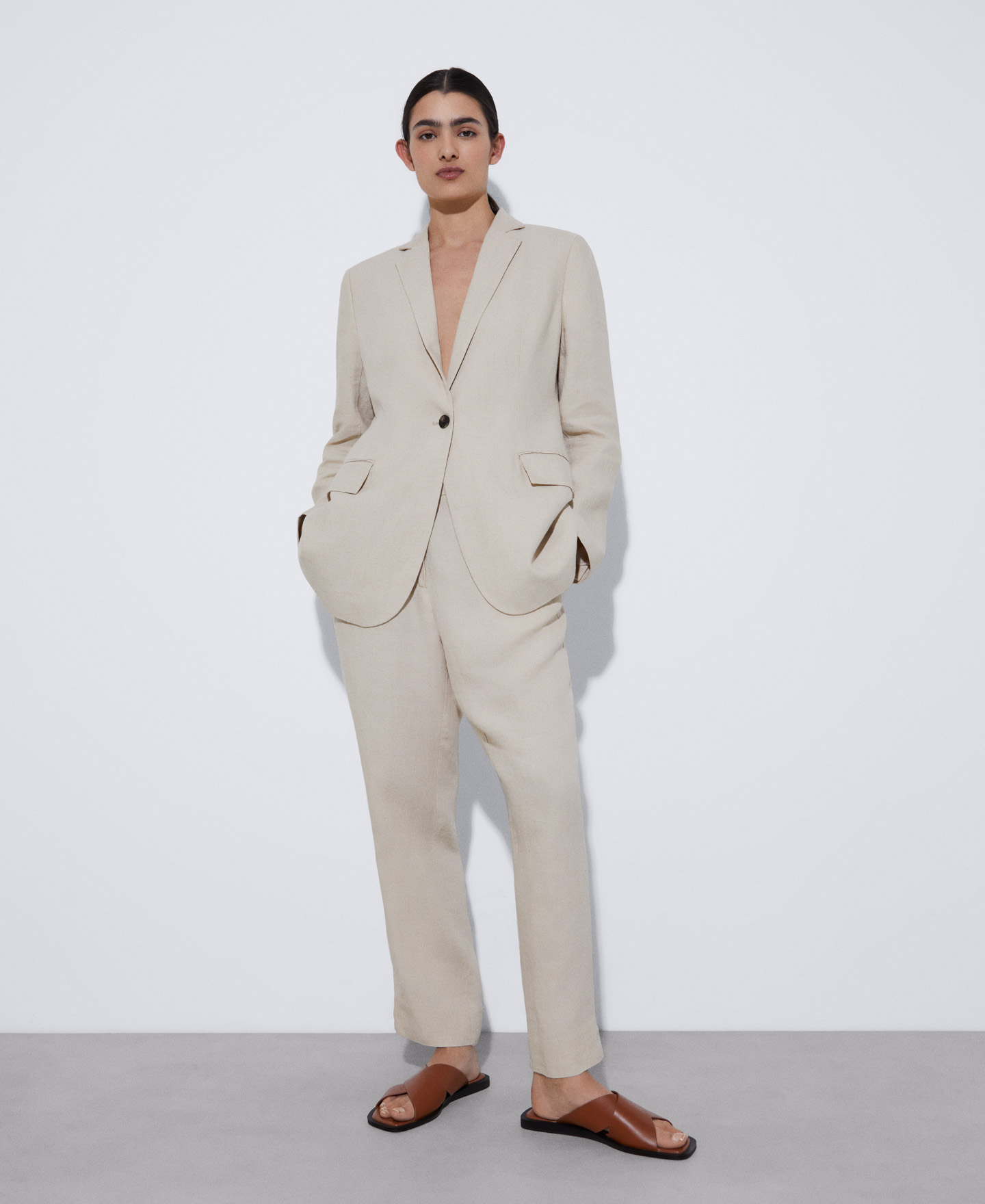 Trousers in natural European linen image number 1