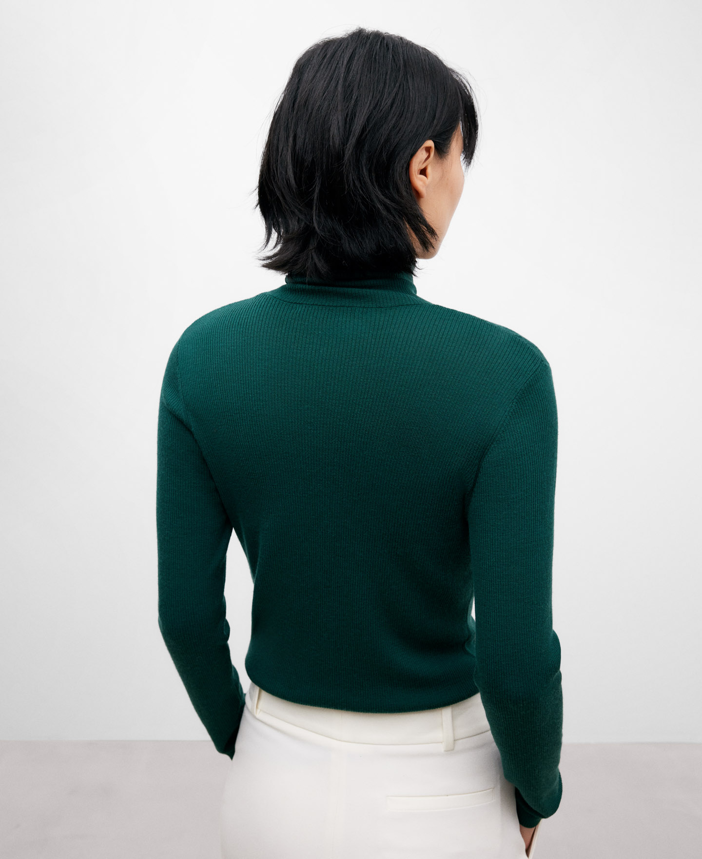 Merino wool ribbed sweater for women image number 2