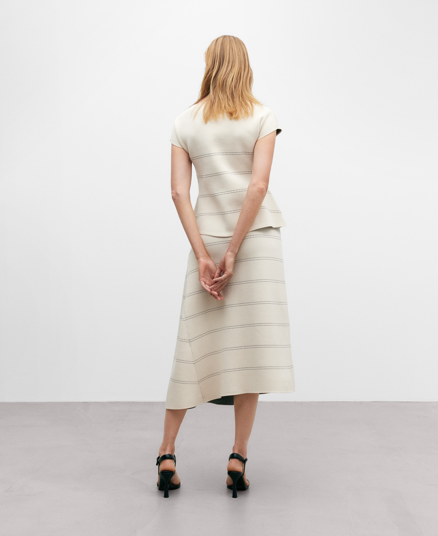 Bateau neckline top with stitching woman image number 2