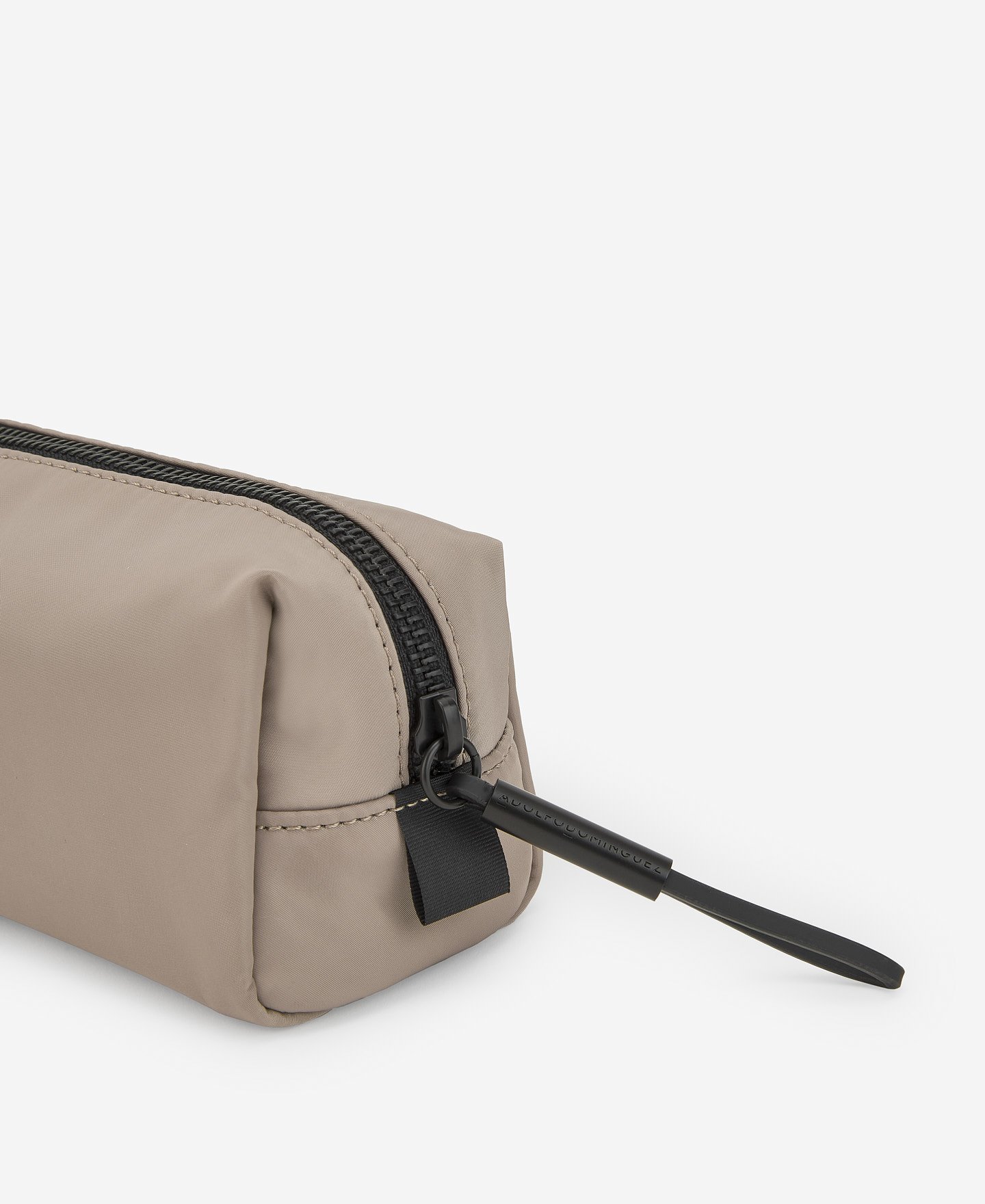 Oval wallet for women image number 2