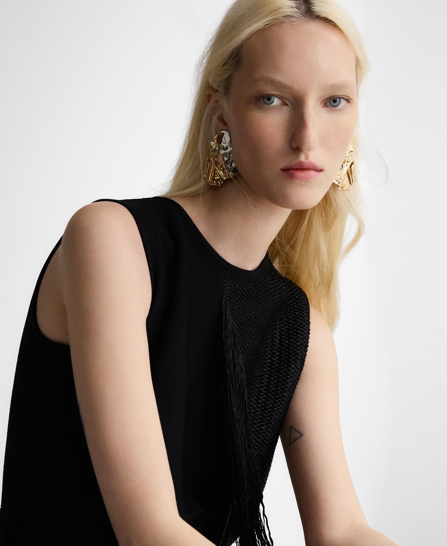 Maxi pendientes met&aacute;licos pliegues image number 3