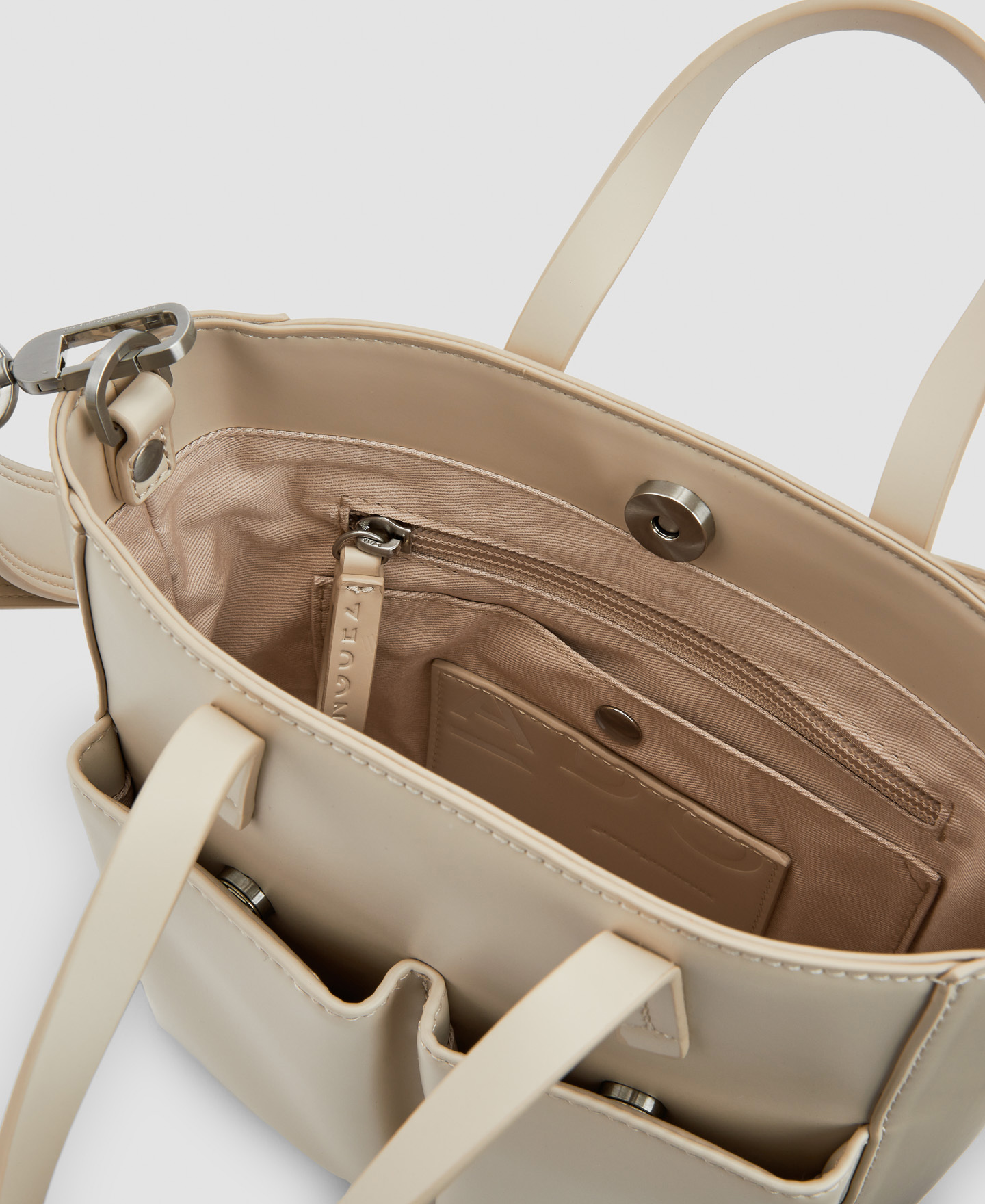 Mini shopper en materiales reciclados image number 2