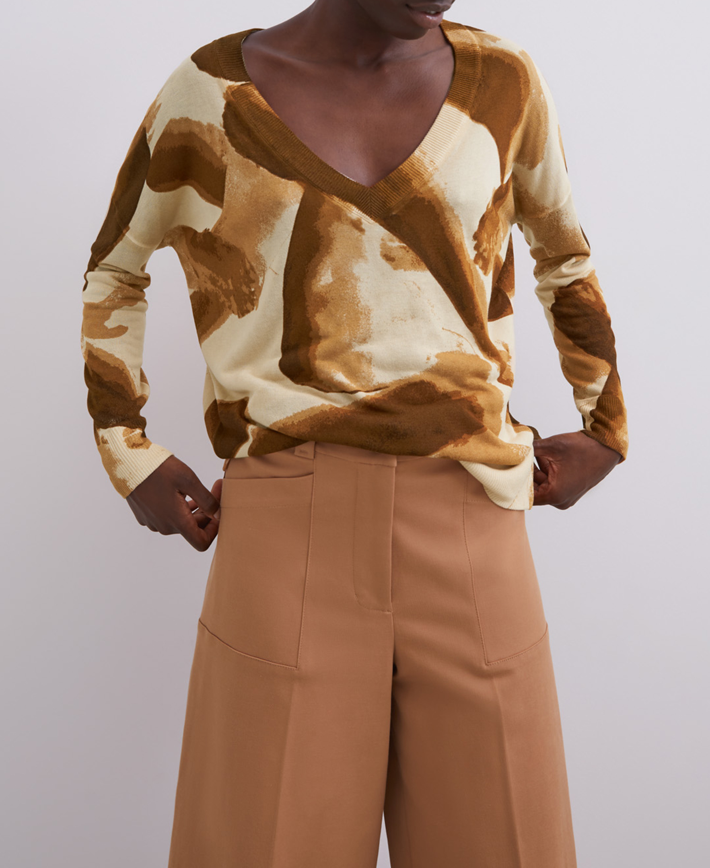 V-neck viscose printed sweater image number 1