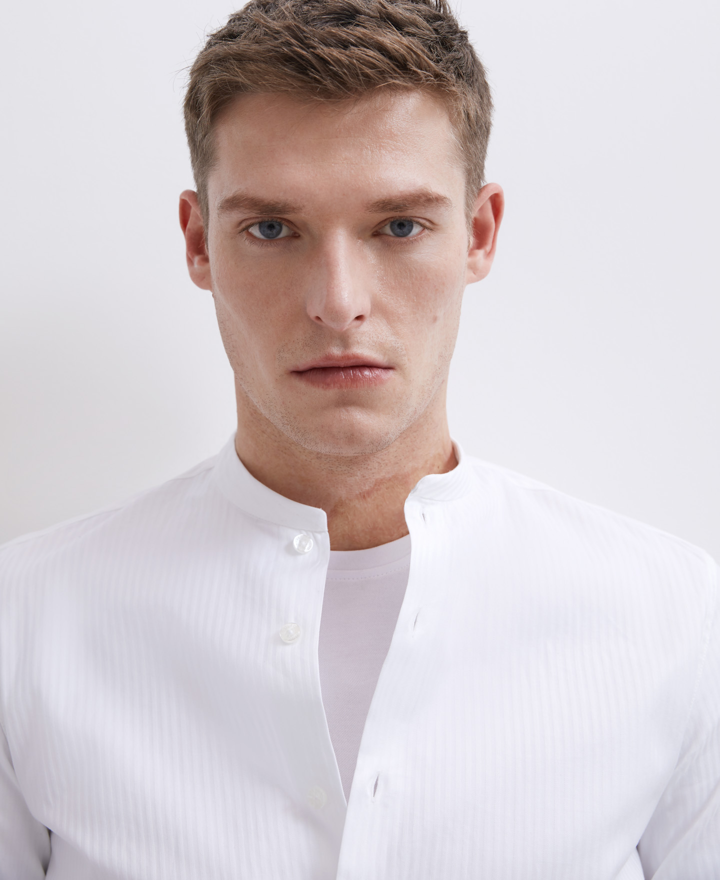 Camisa cuello mao espiga en algodón image number 2