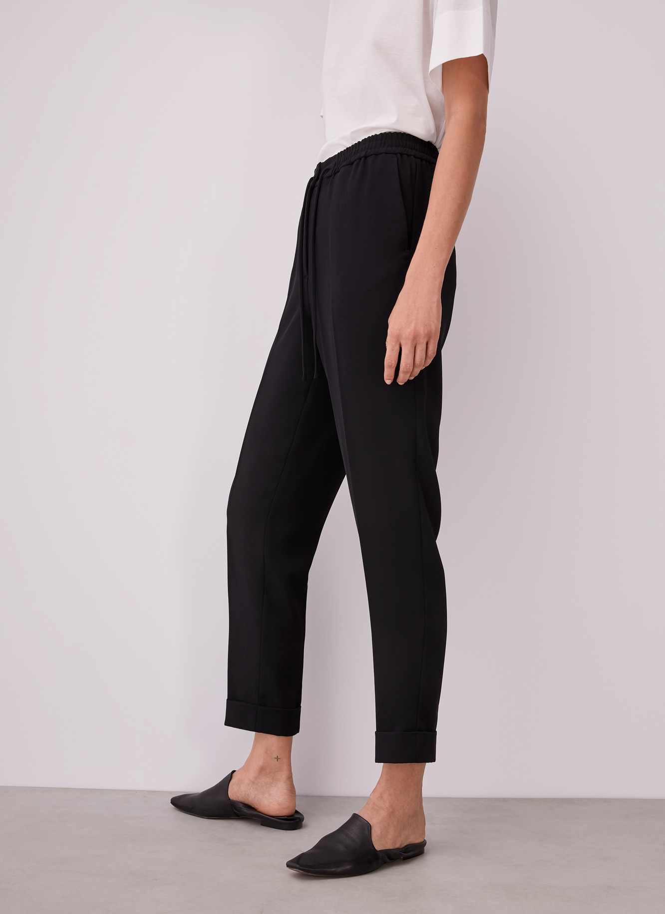 Trousers with elastic waistline image number 2