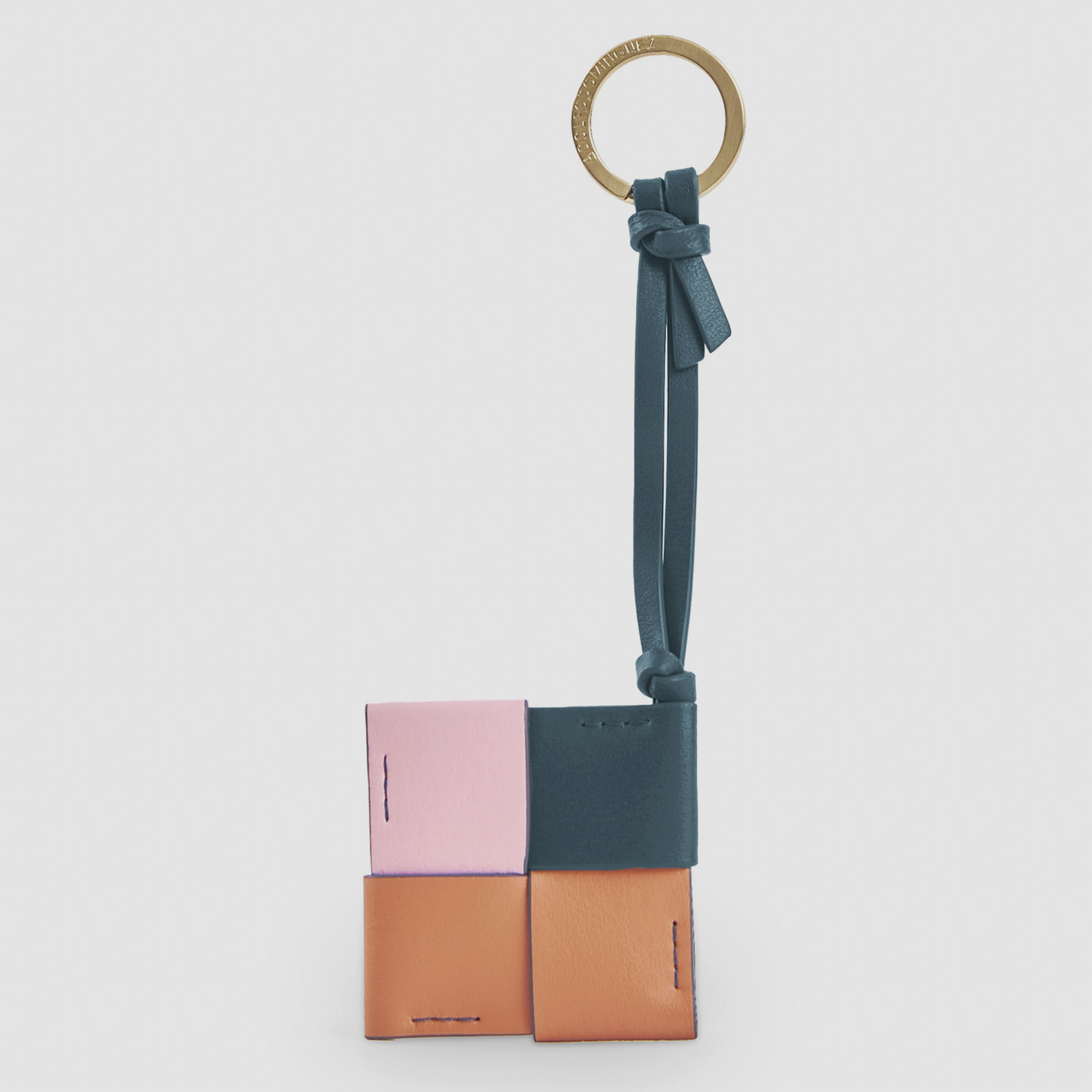 Vachetta leather keyring braided motive image number 0