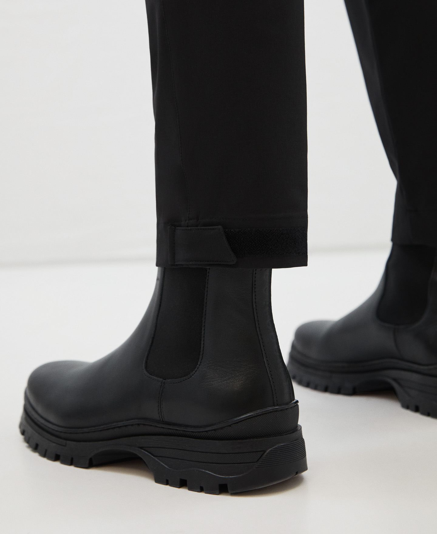 Bota Chelsea en piel image number 3