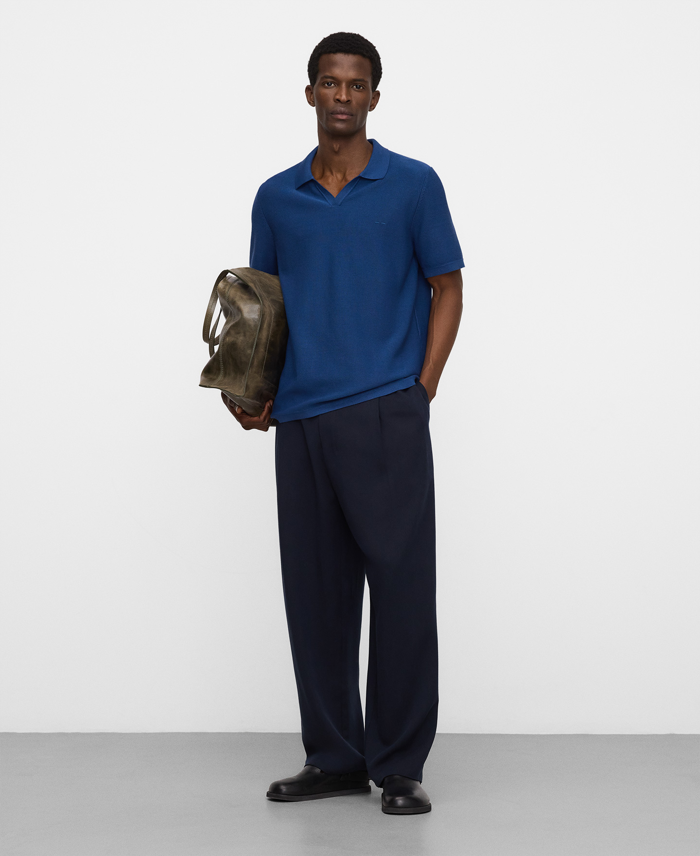 V-neck structured knit polo shirt image number 1