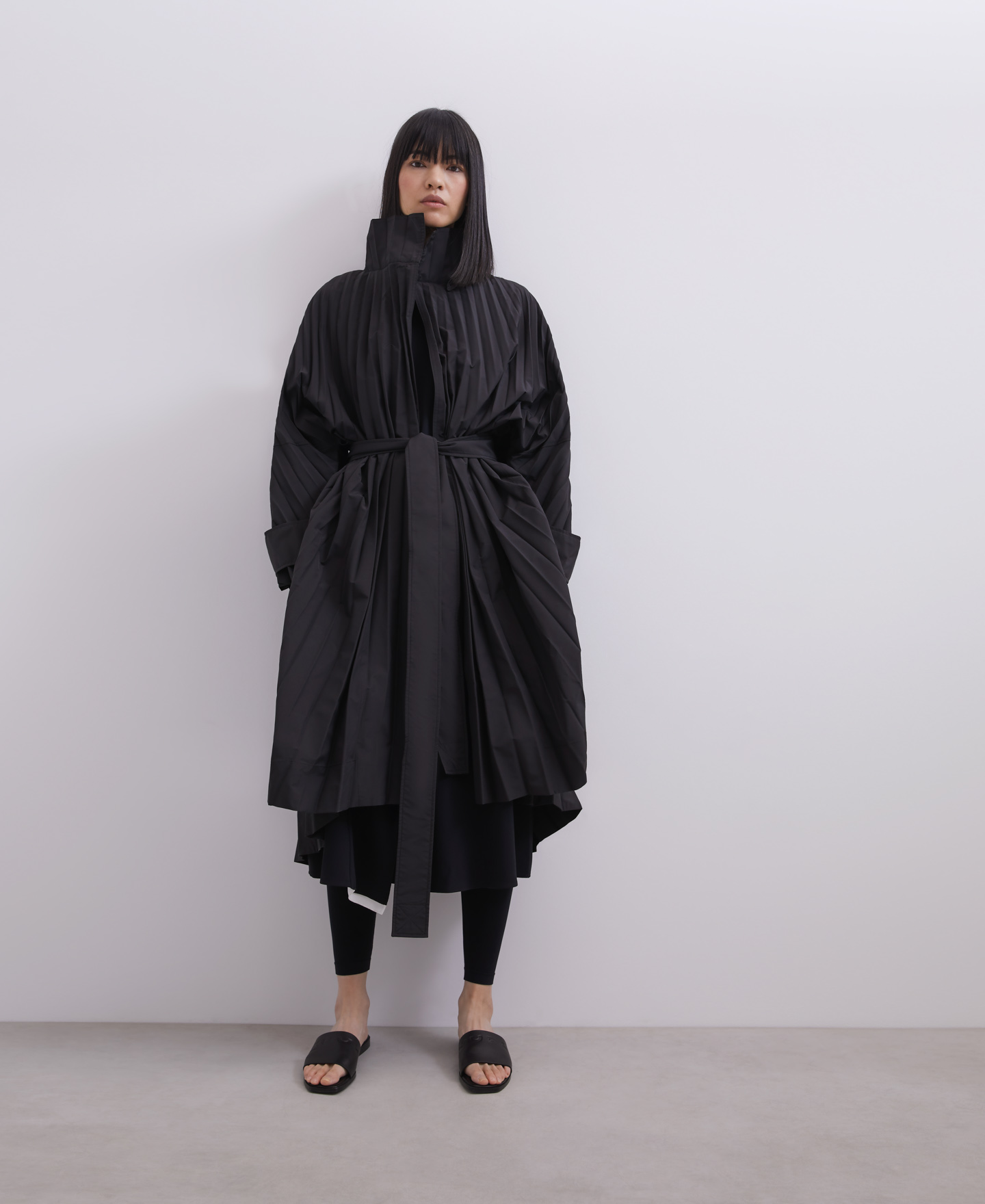 Gabardina fluida en crinkle image number 3