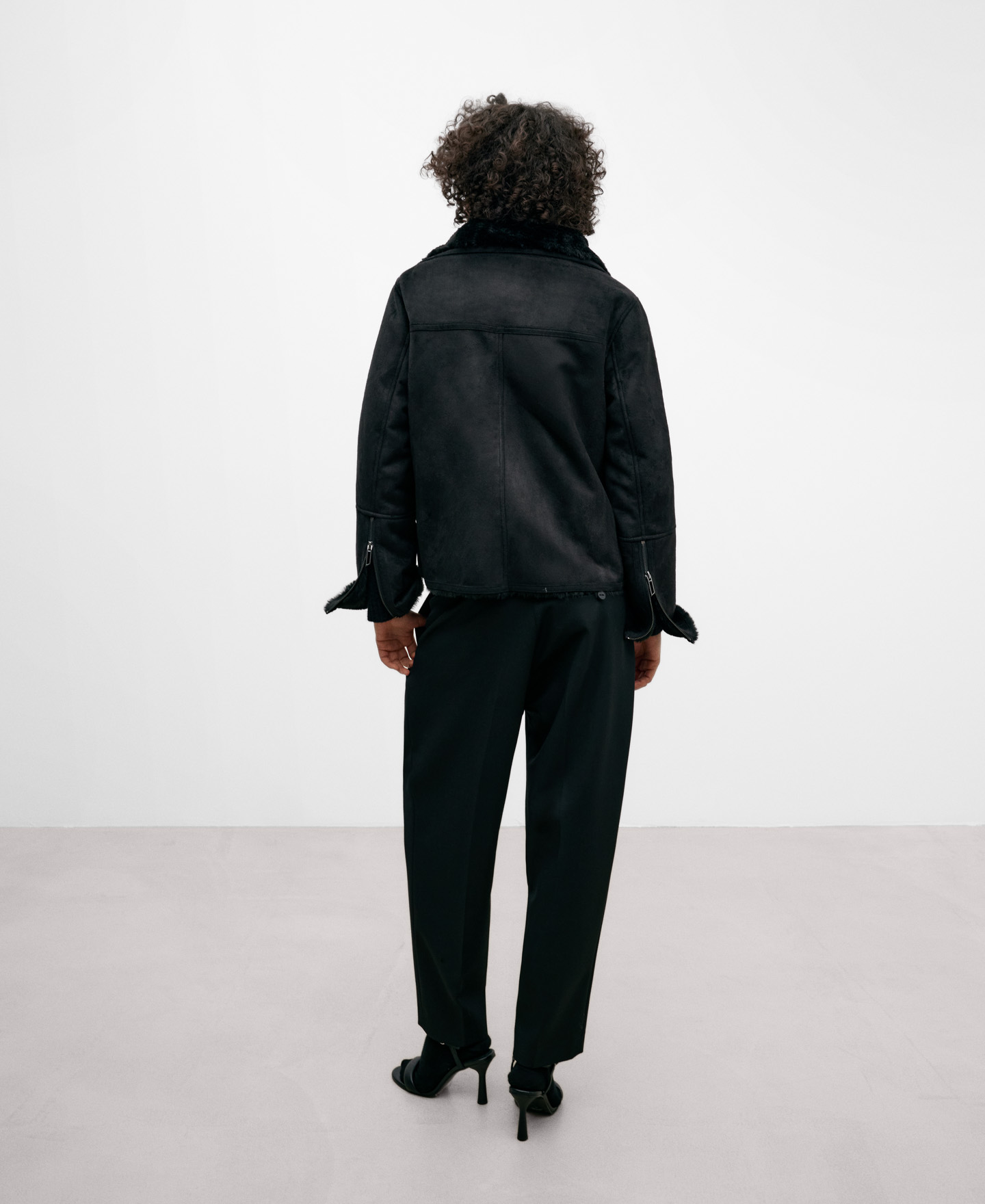 Cazadora biker en poliéster para mujer image number 2