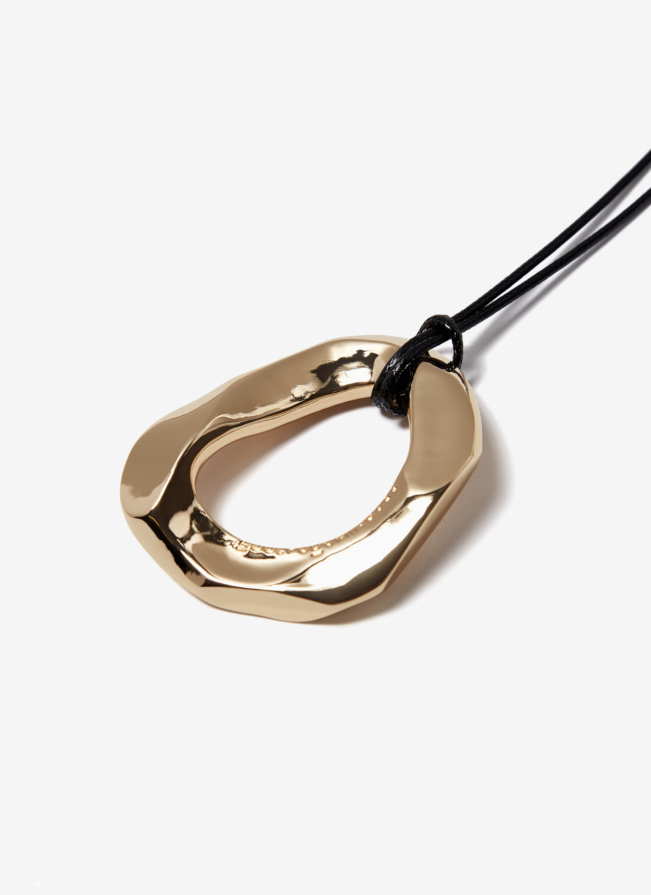 Long necklace with metal pendant image number 1