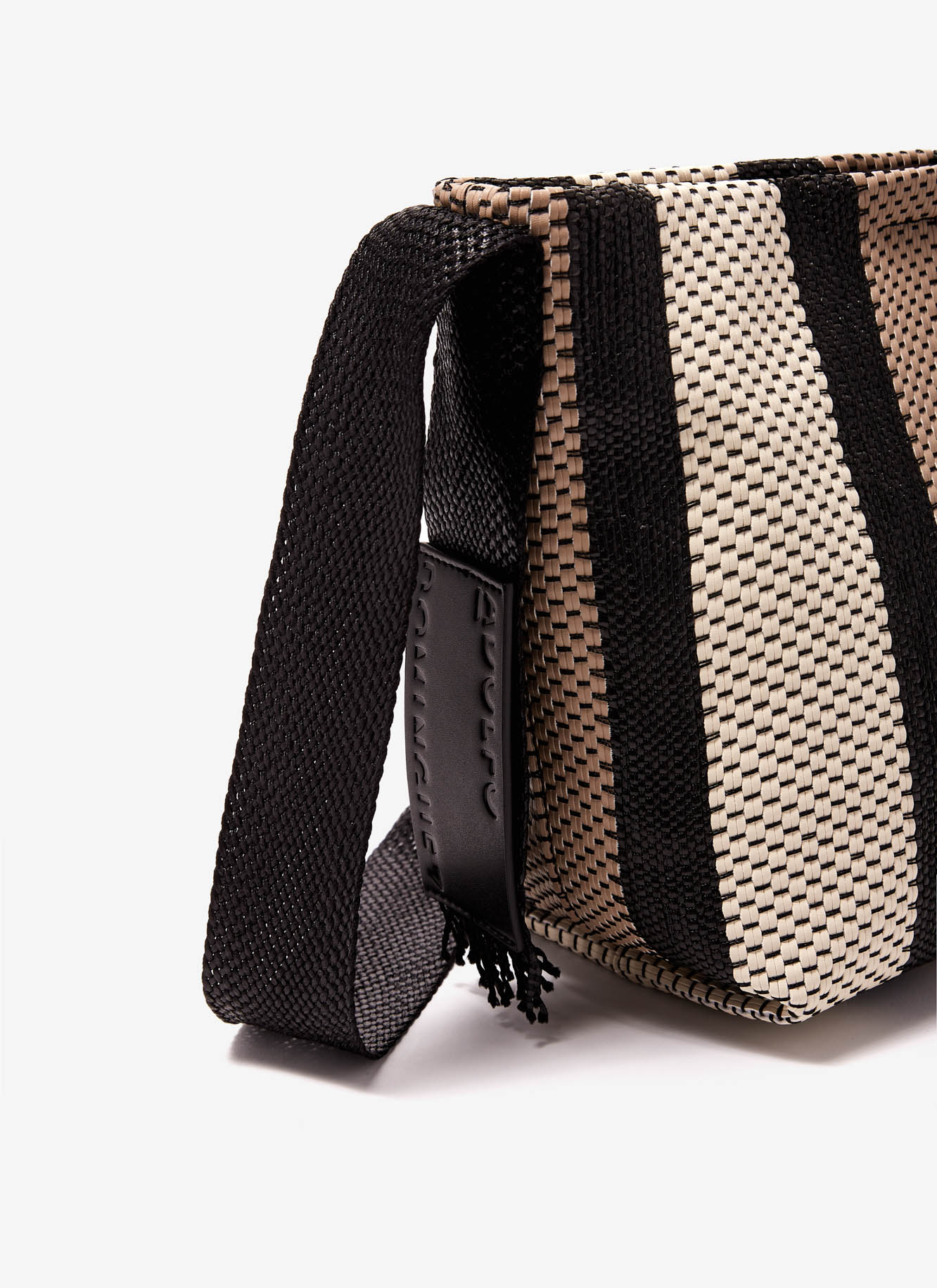 Striped mini bucket with raffia finish image number 1