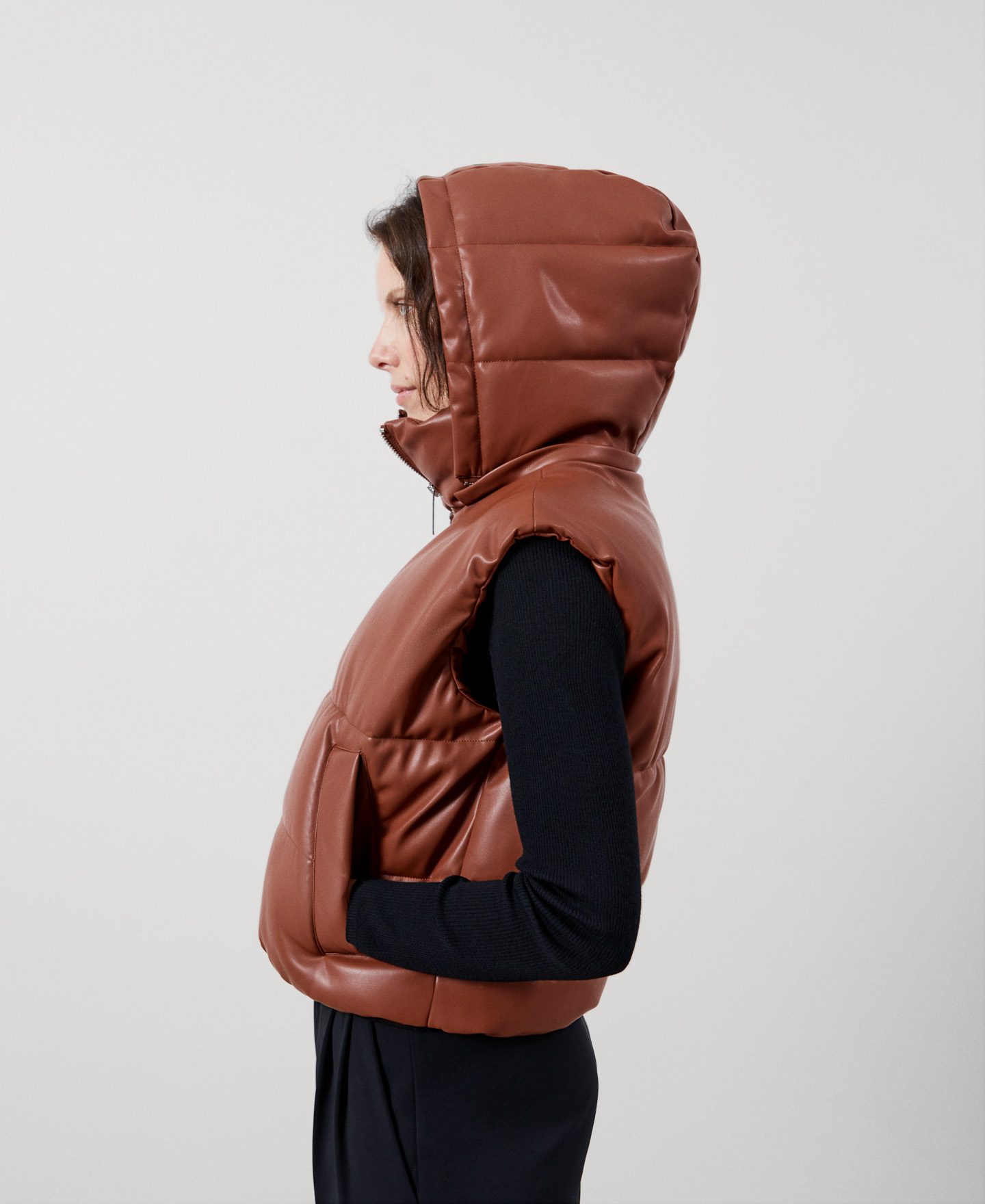 Waterproof padded waistcoat image number 4