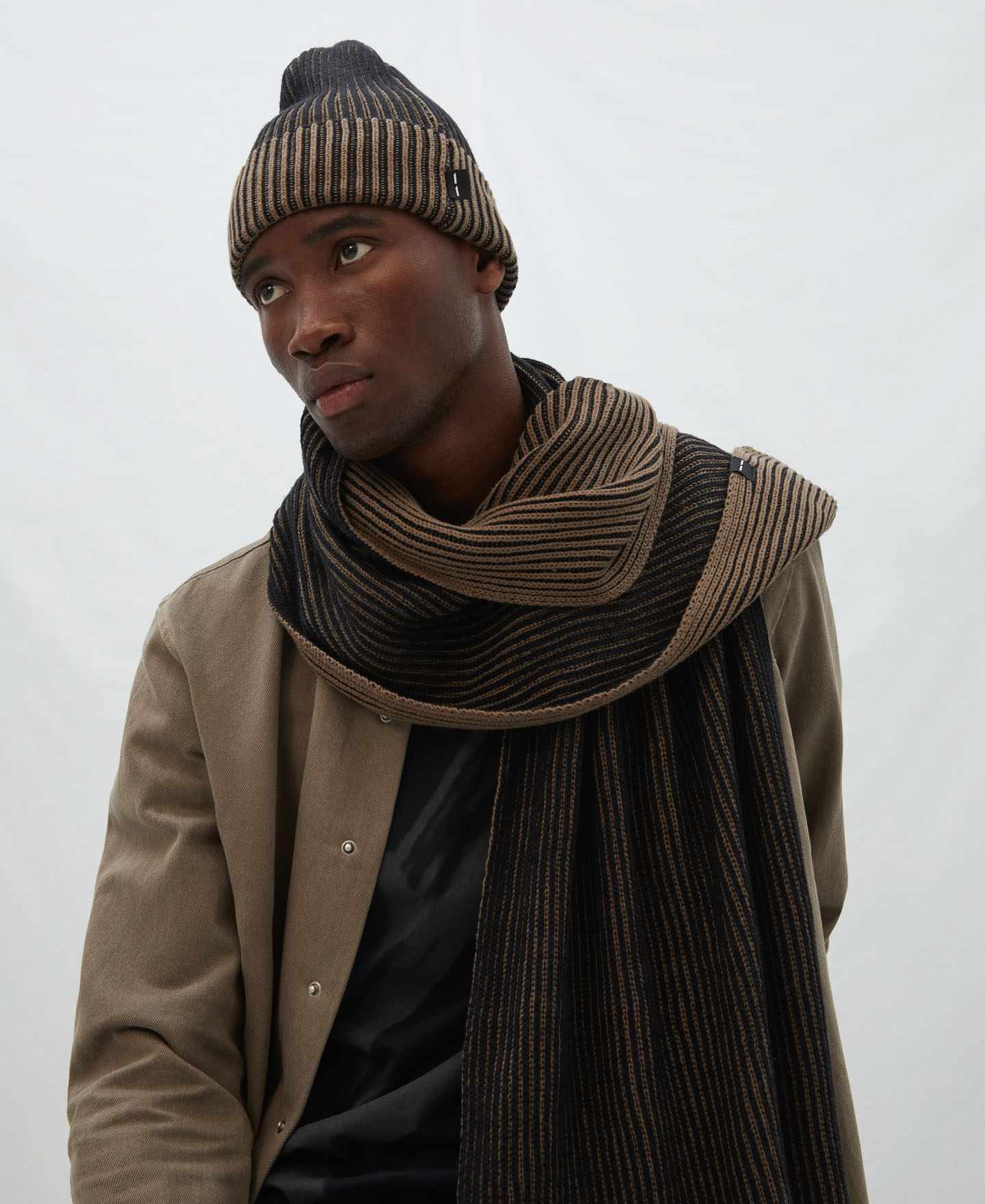 Black bicolor cold pack image number 1