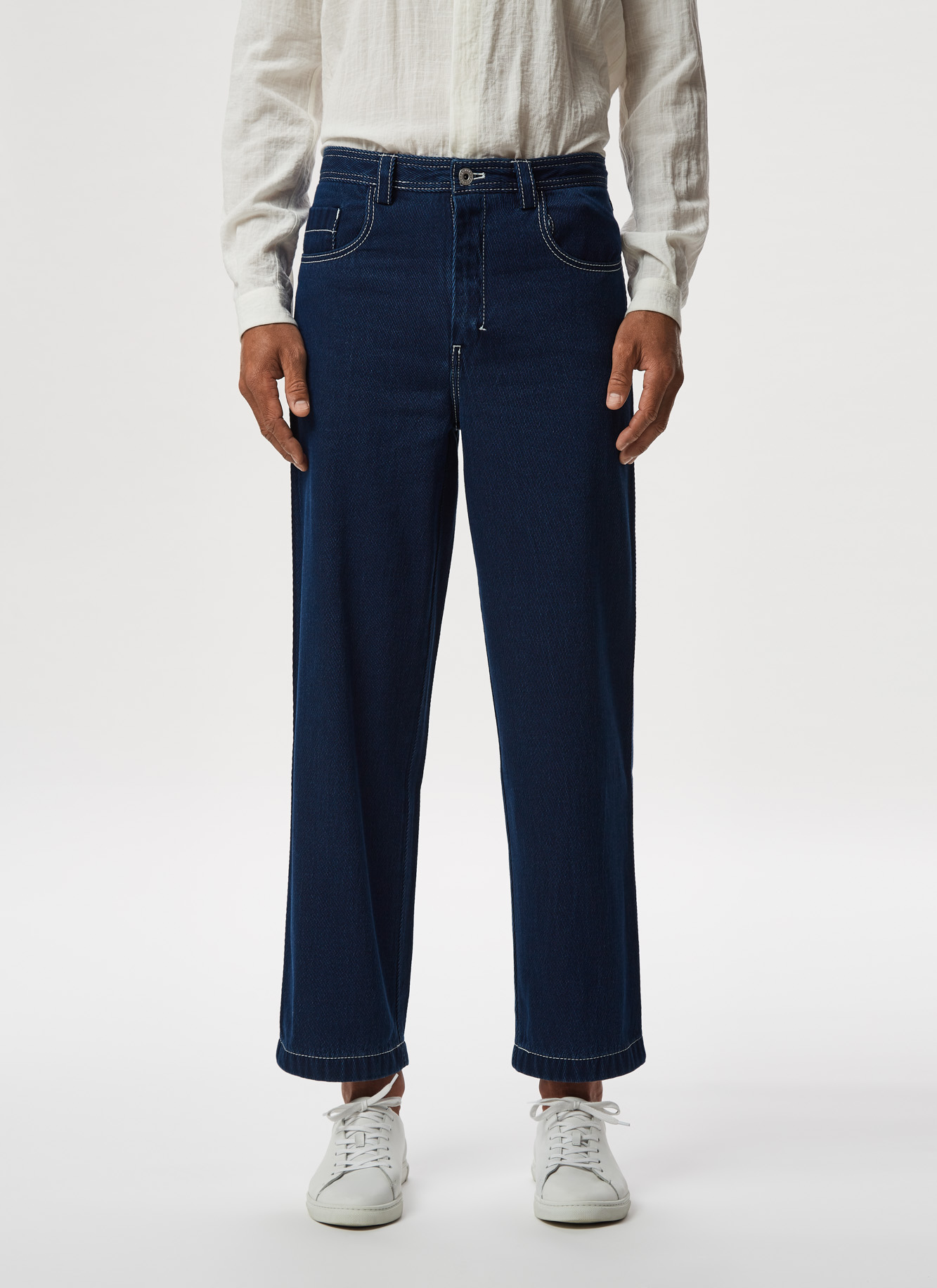 Pantalón vaquero en twill índigo lavado image number 0
