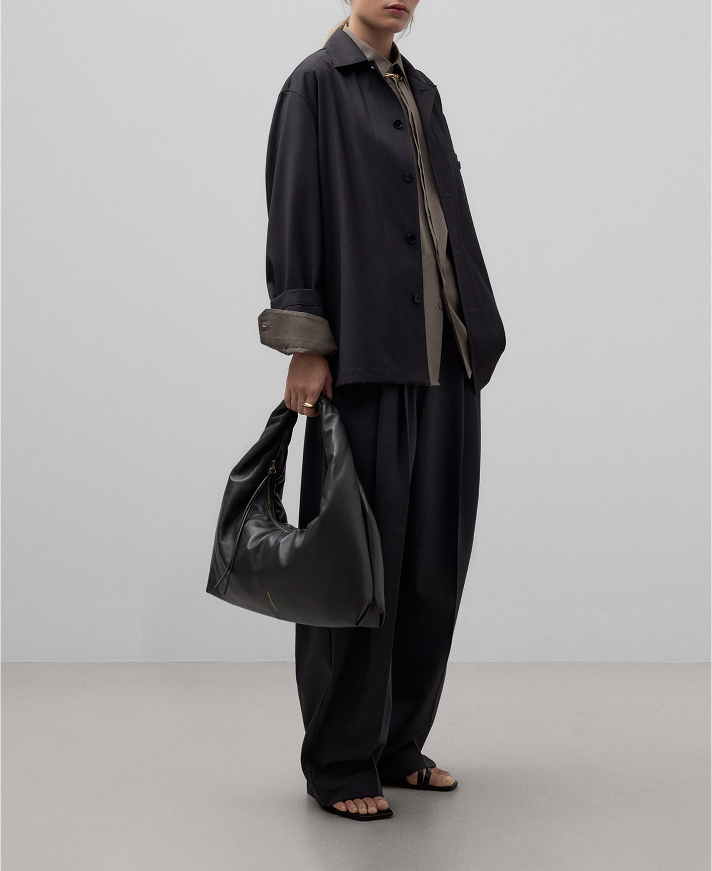 Bolso Nube grande mujer image number 4
