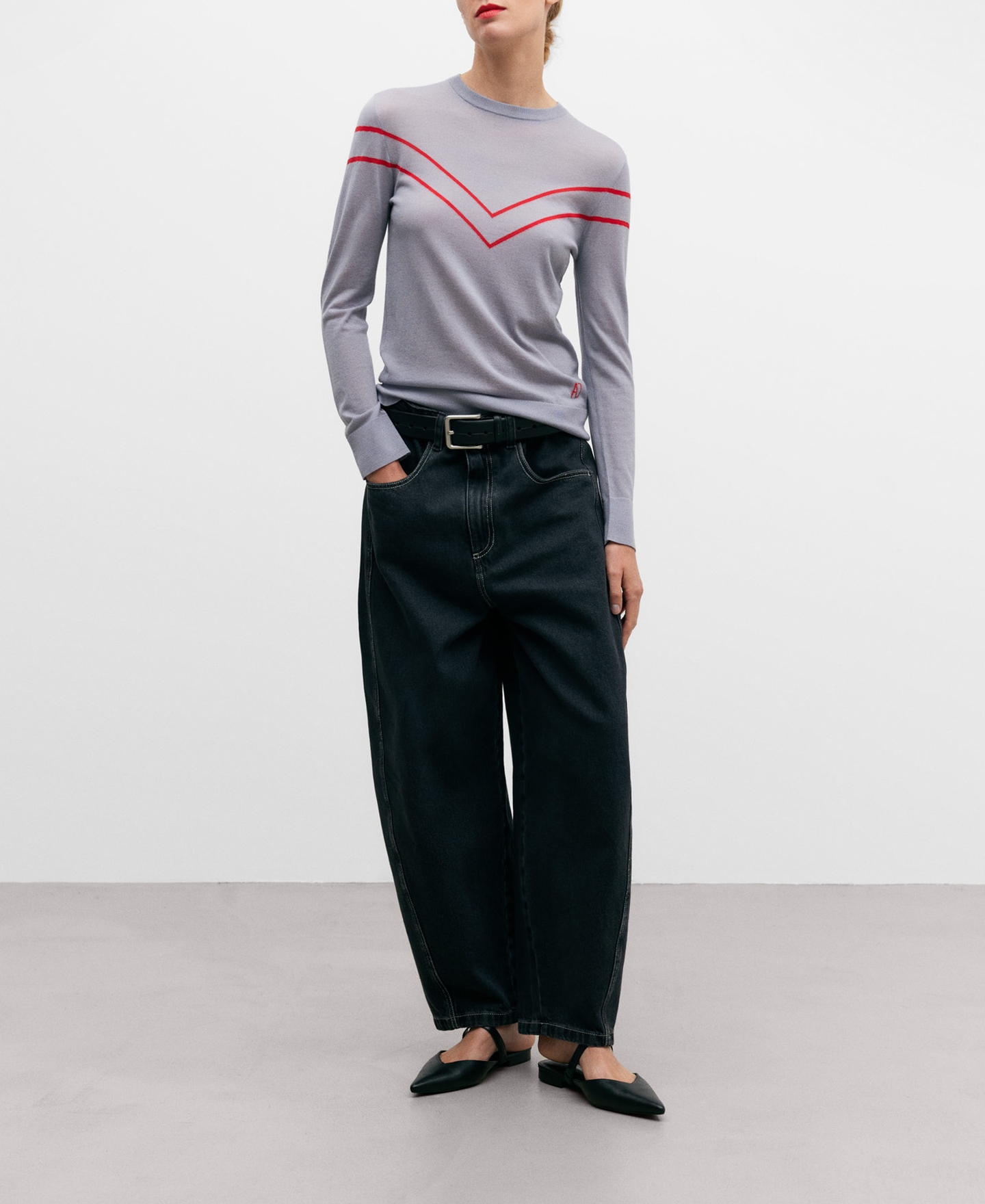 Merino wool two-tone intarsia sweater image number 1