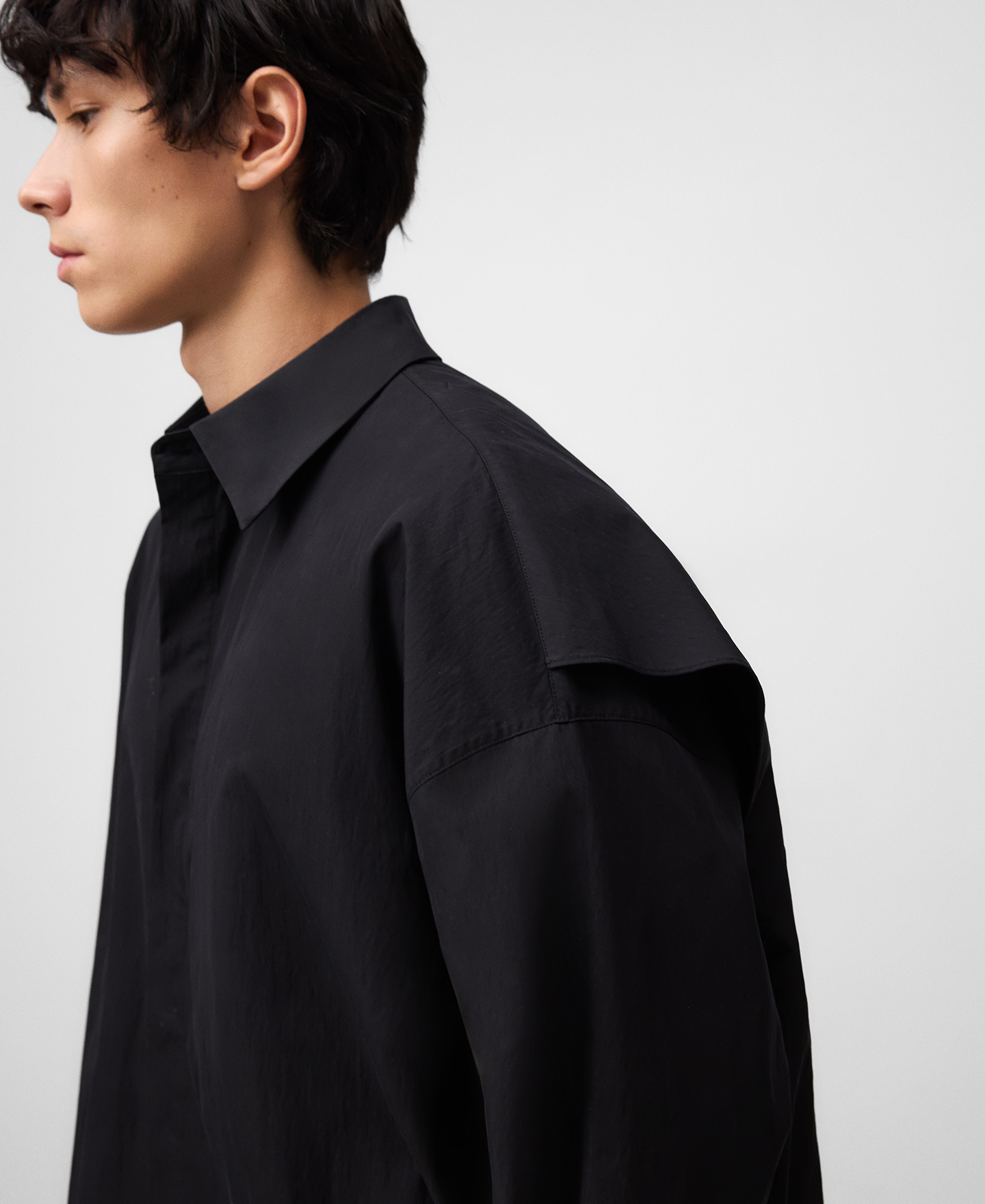 Oversize shirt with back panel man image number 3