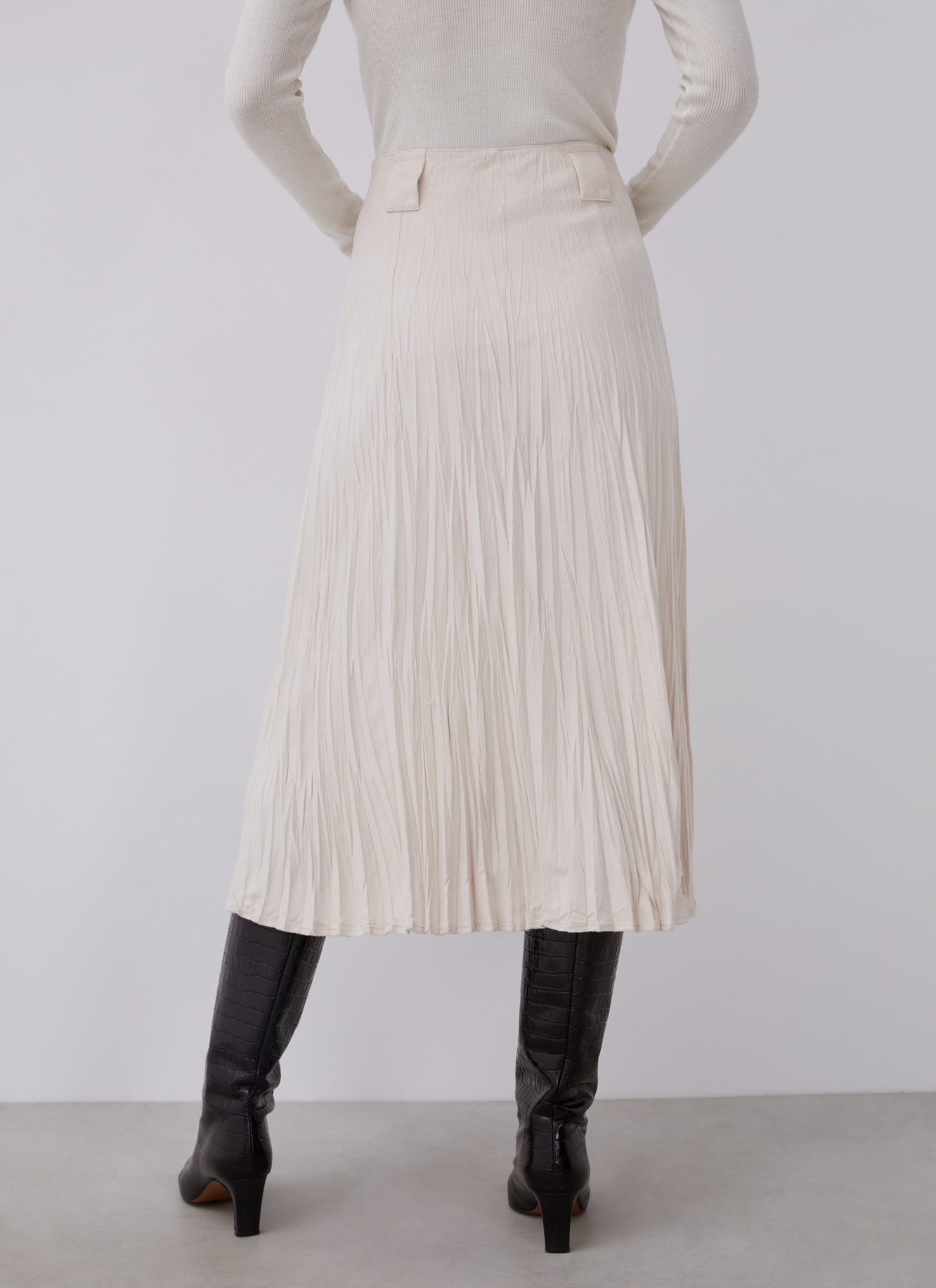 Wrinkled suedette midi skirt image number 1
