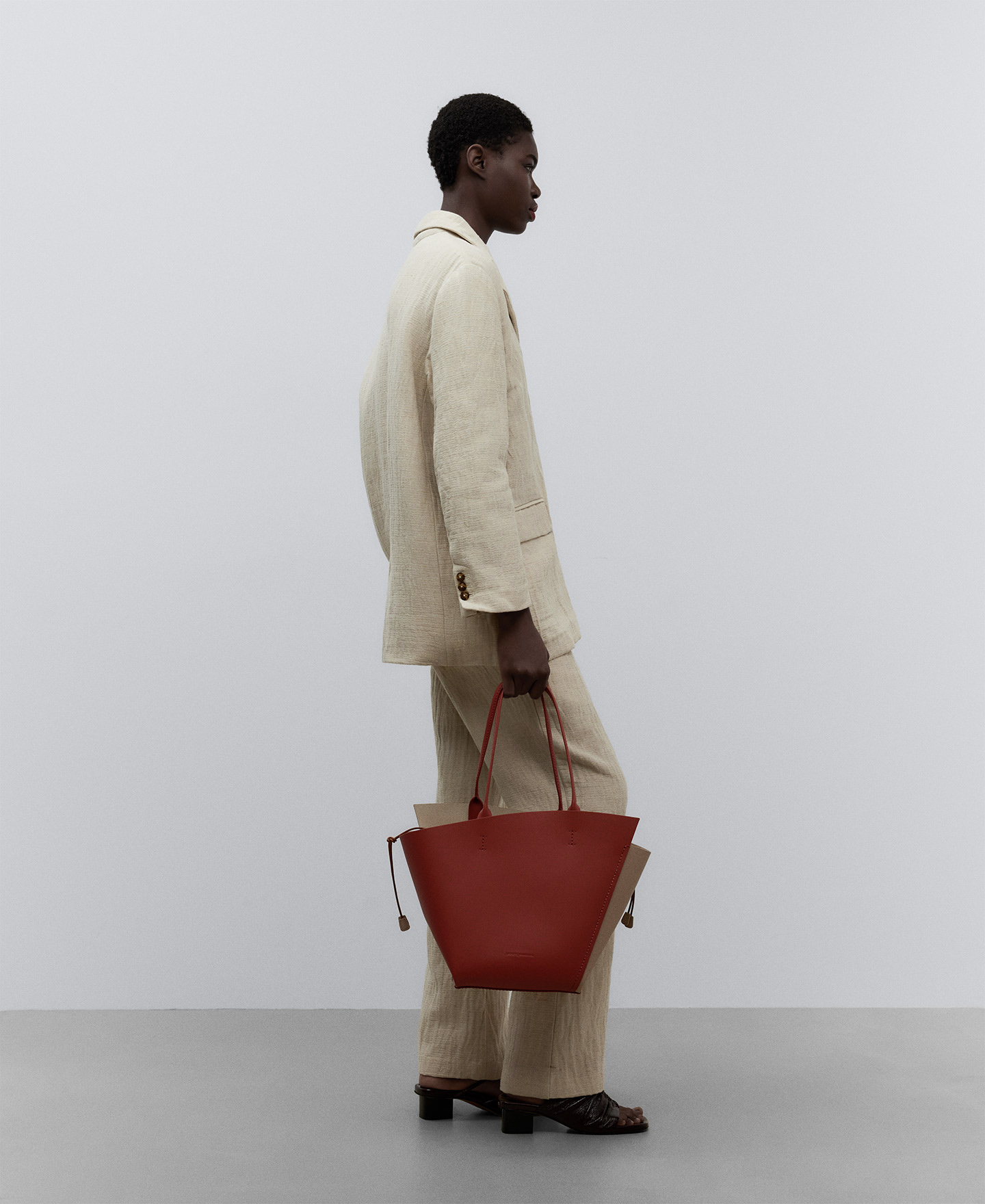 Asymmetric leather shopper bag woman image number 4
