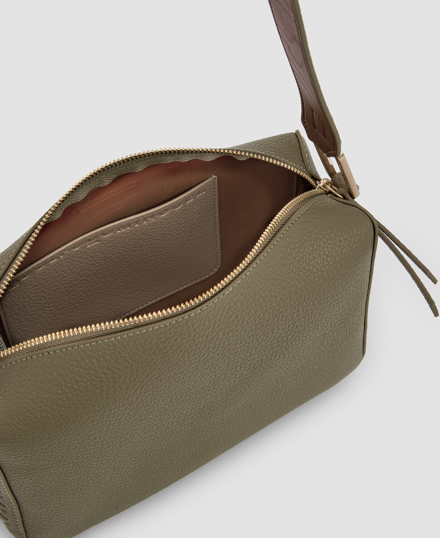 Recycled material shoulder bag image number 2