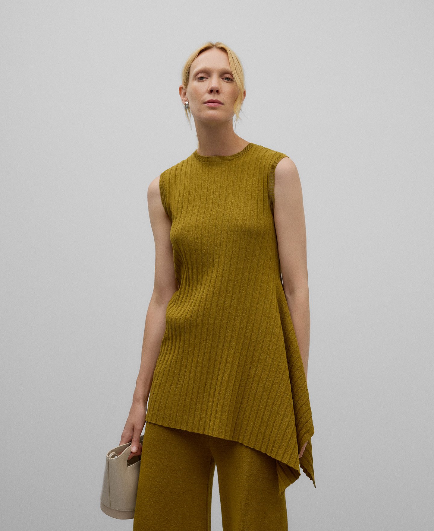 Asymmetrical pleated linen top woman image number 0