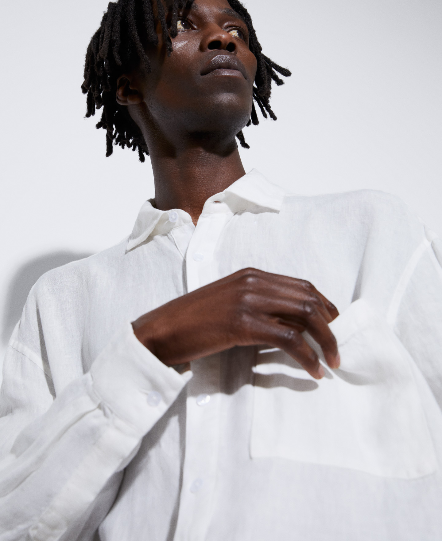 Camisa oversize en lino image number 3