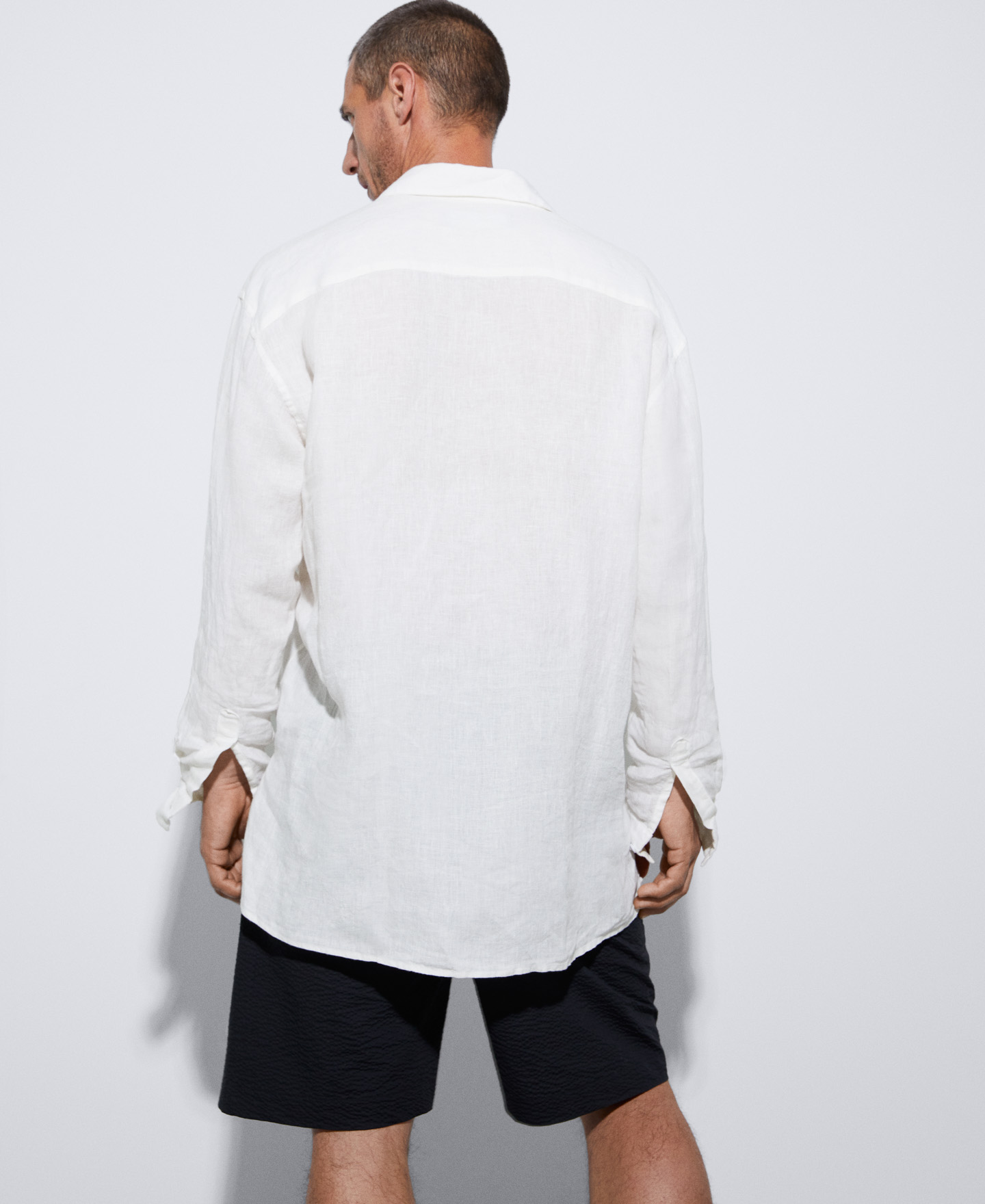 Oversize linen shirt image number 2