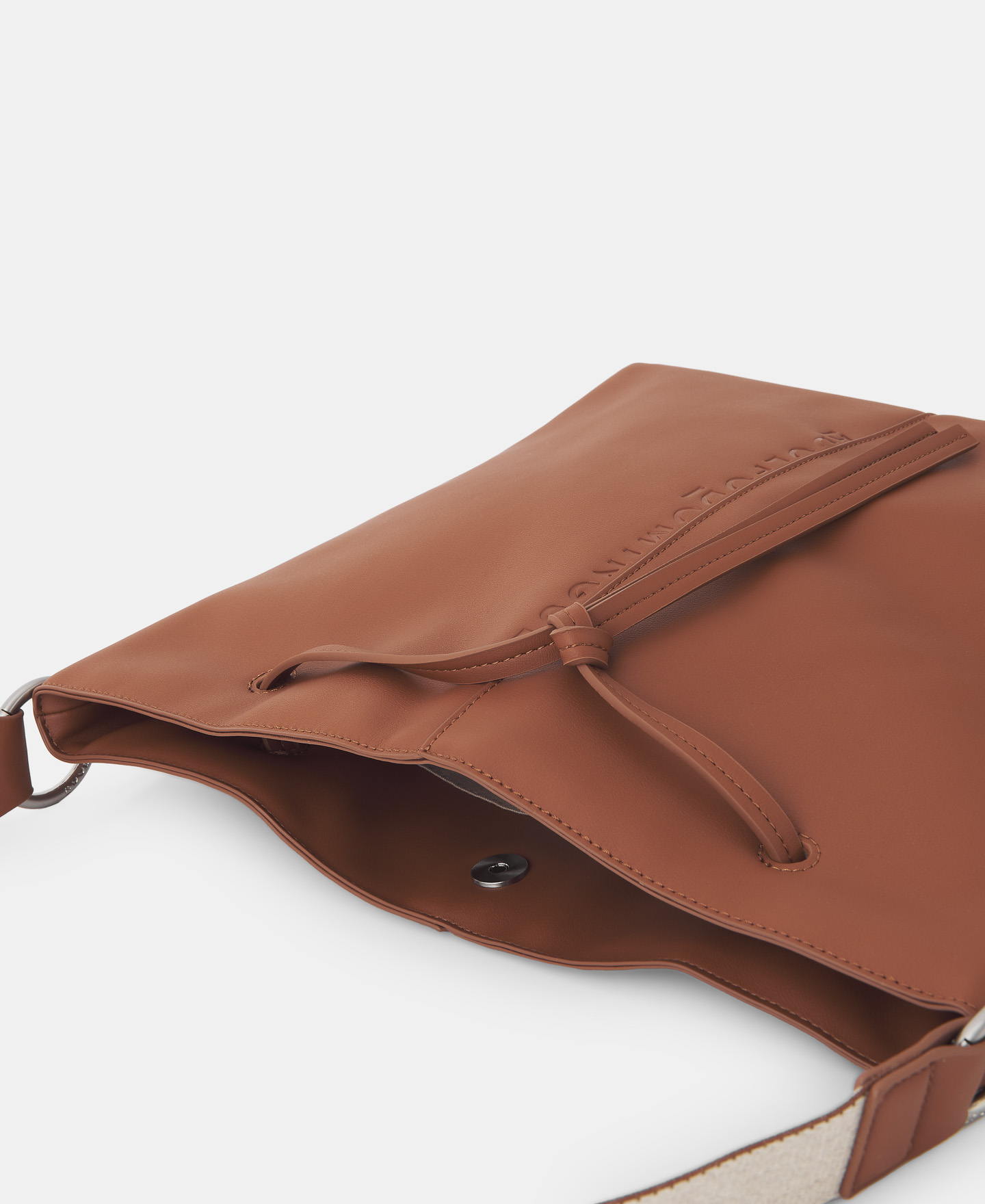 Bolso saco en materia soft image number 1